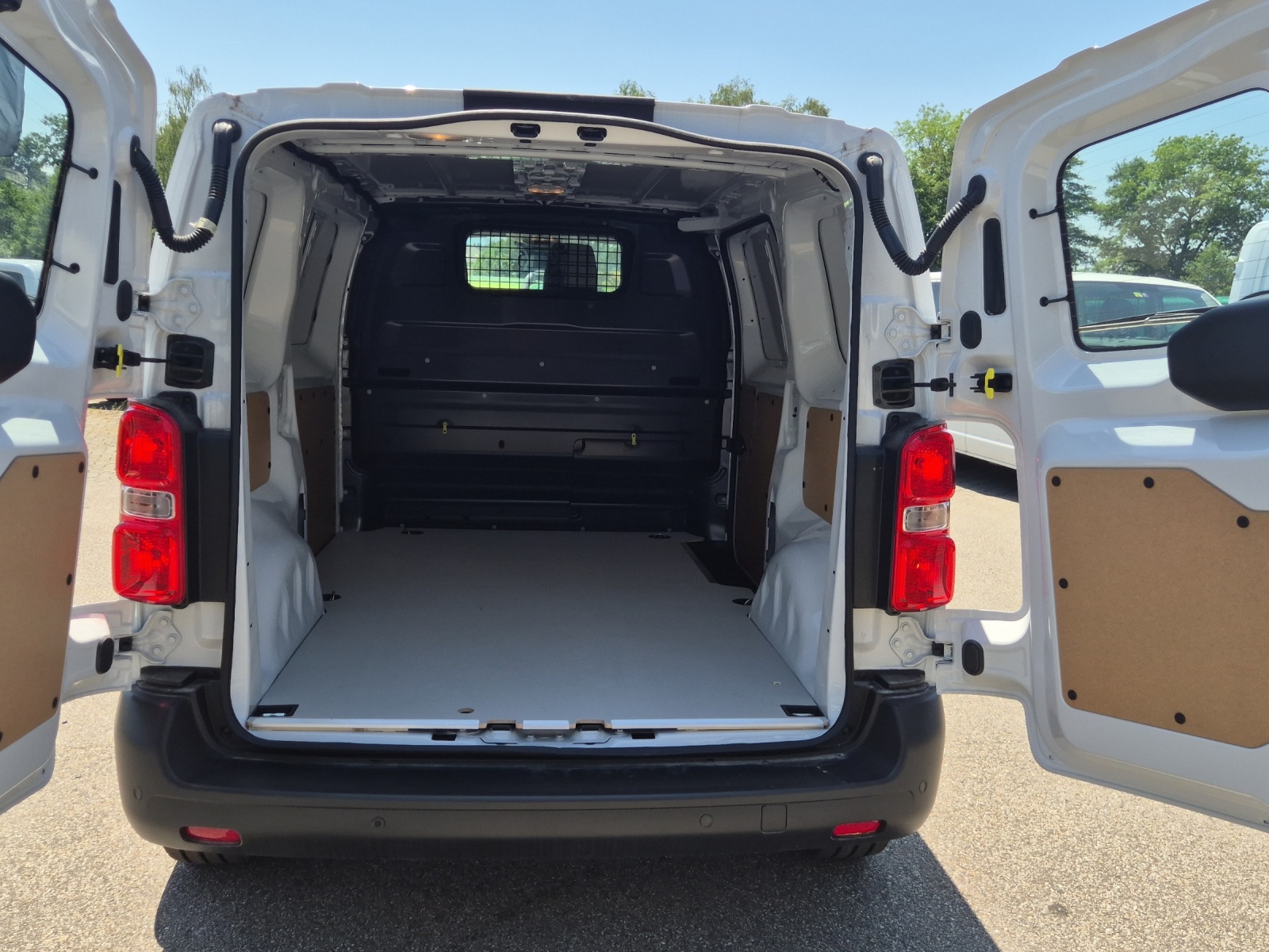 FIAT E-Scudo Kaw. L2 75 kWh Easy Pro (507.5N5.3)-image-7