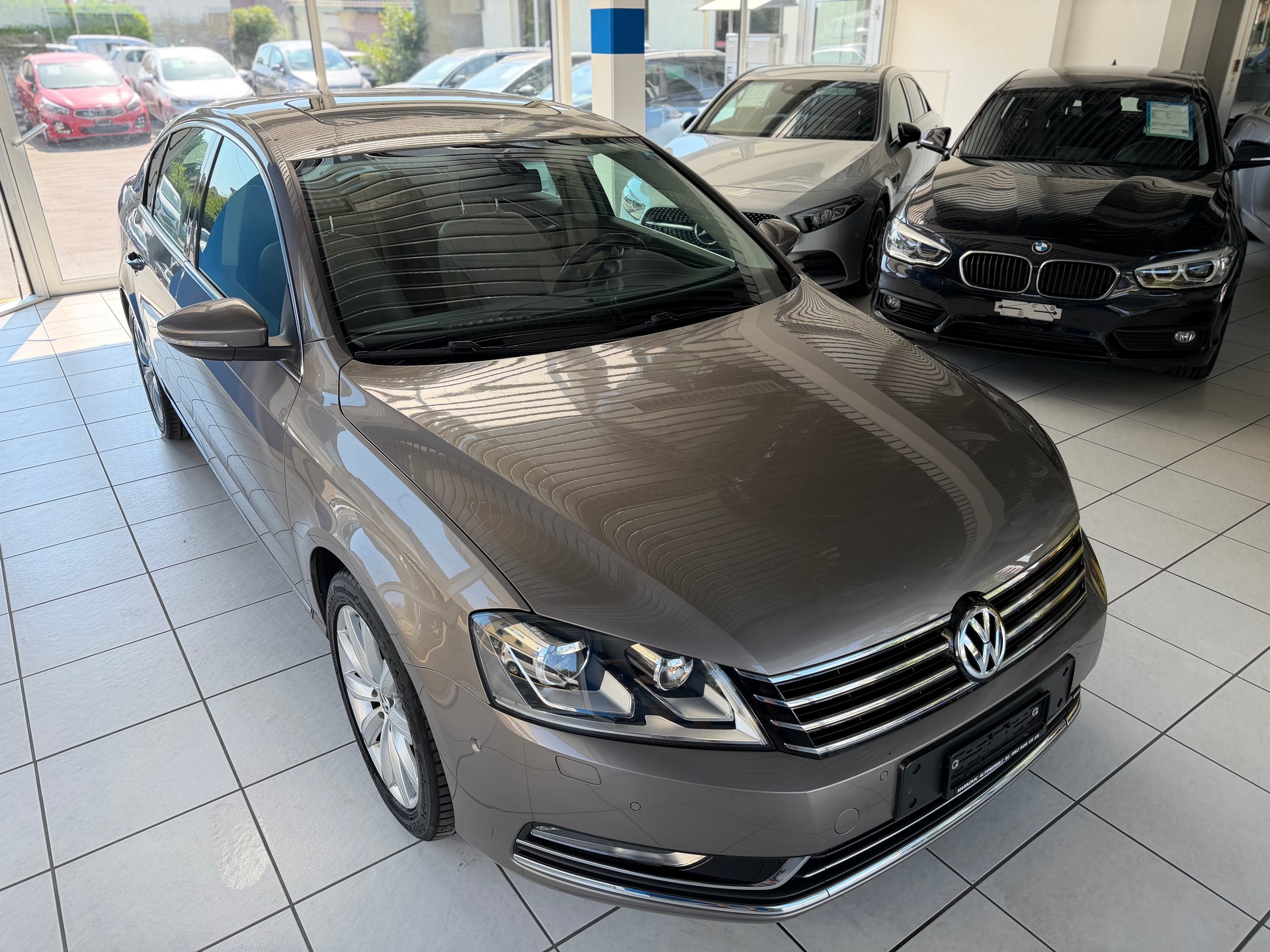 VW Passat 1.8 TSI Highline DSG-showroom-element-2