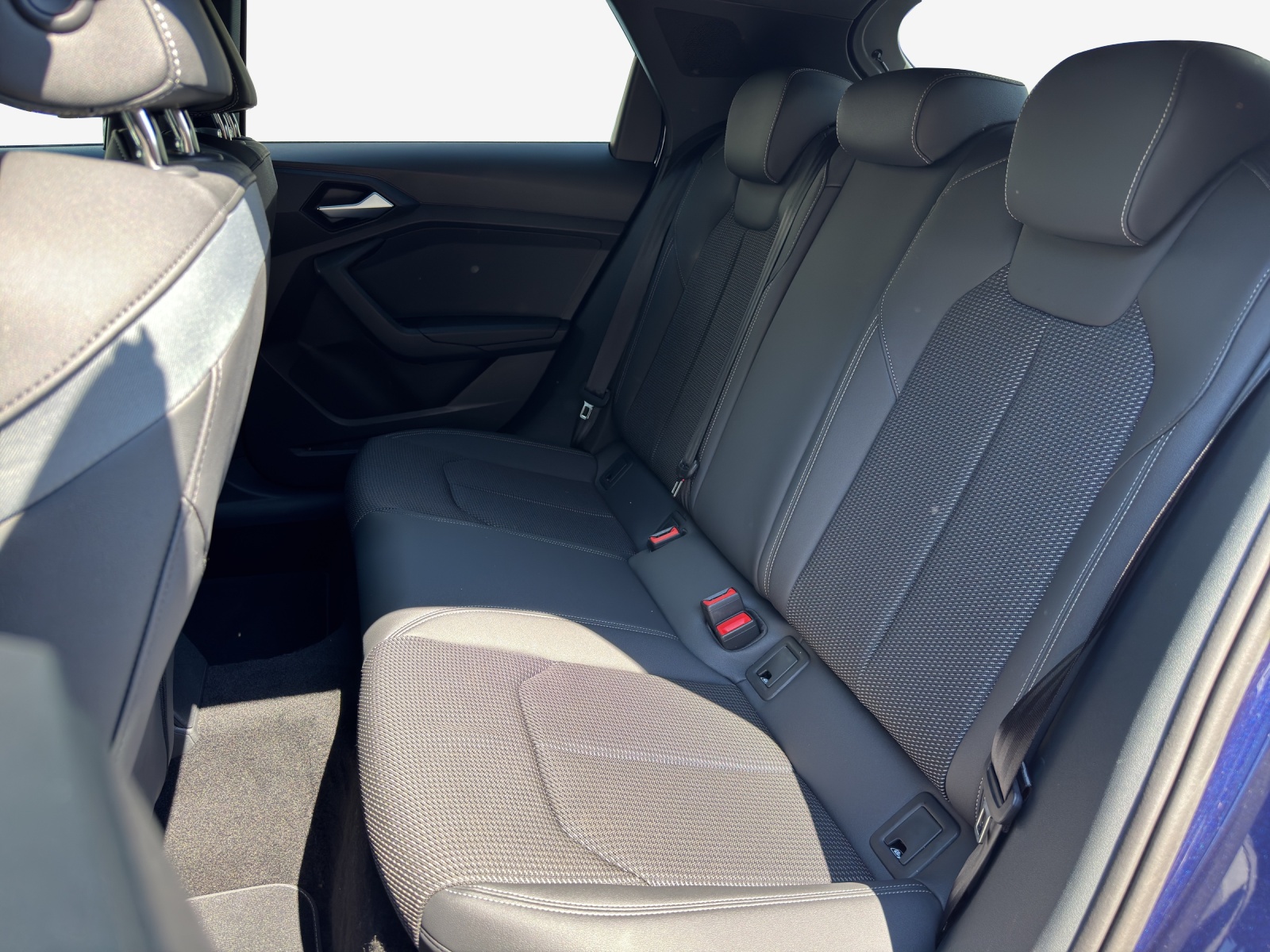 AUDI A1 Sportback 30 TFSI S Line Attraction S-tronic-image-11