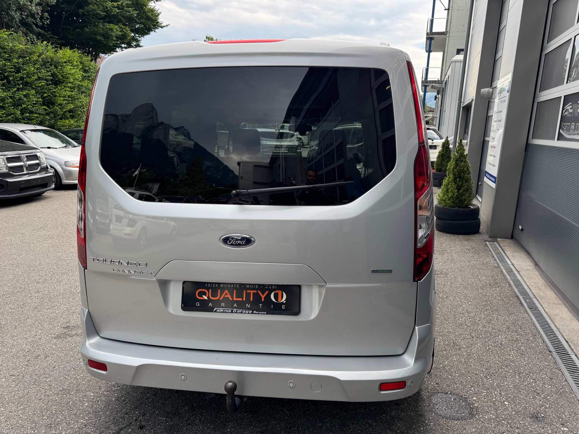 FORD Tourneo Connect 1.6 SCTi Titanium Automatic-image-5