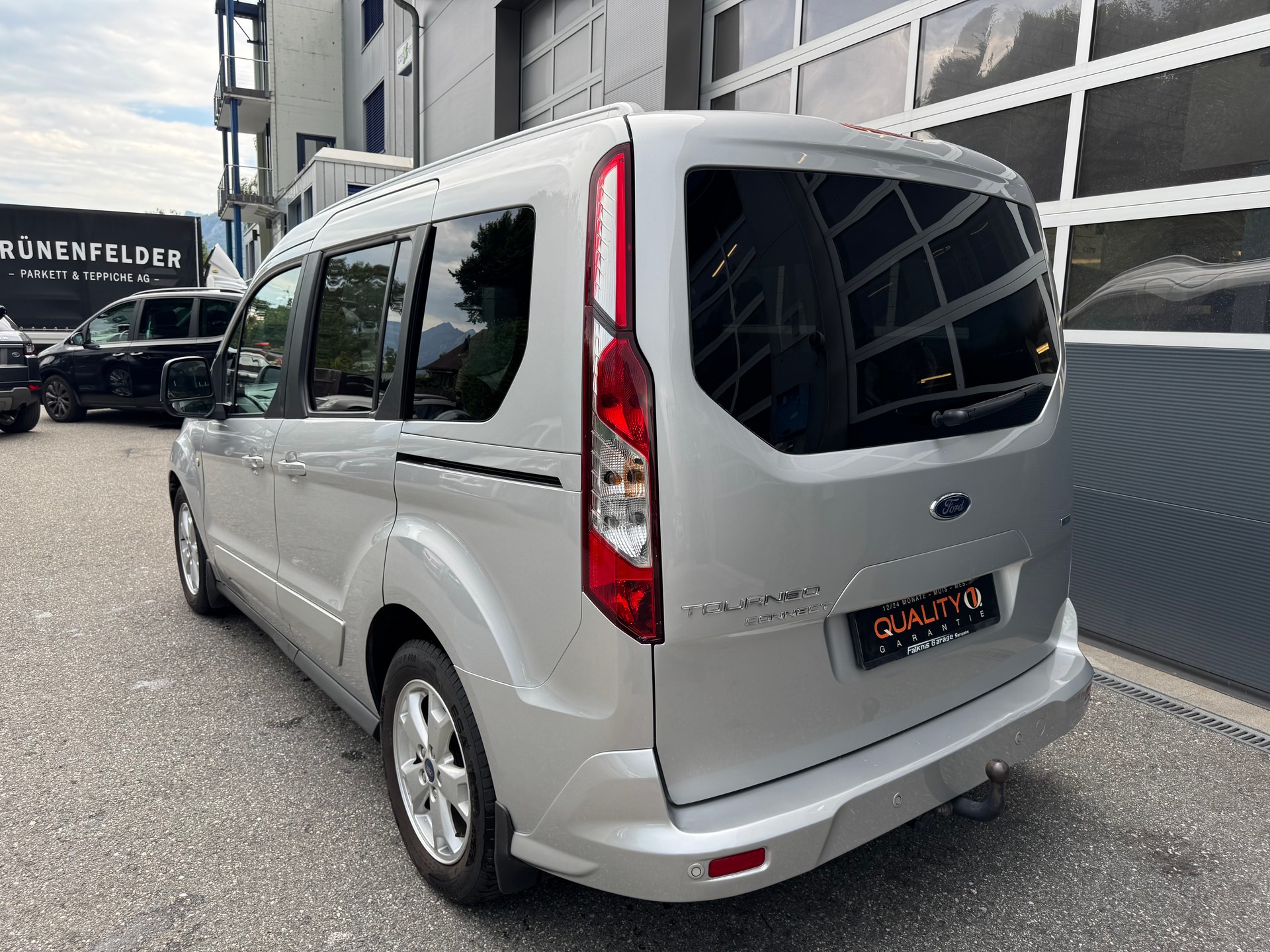 FORD Tourneo Connect 1.6 SCTi Titanium Automatic-image-4
