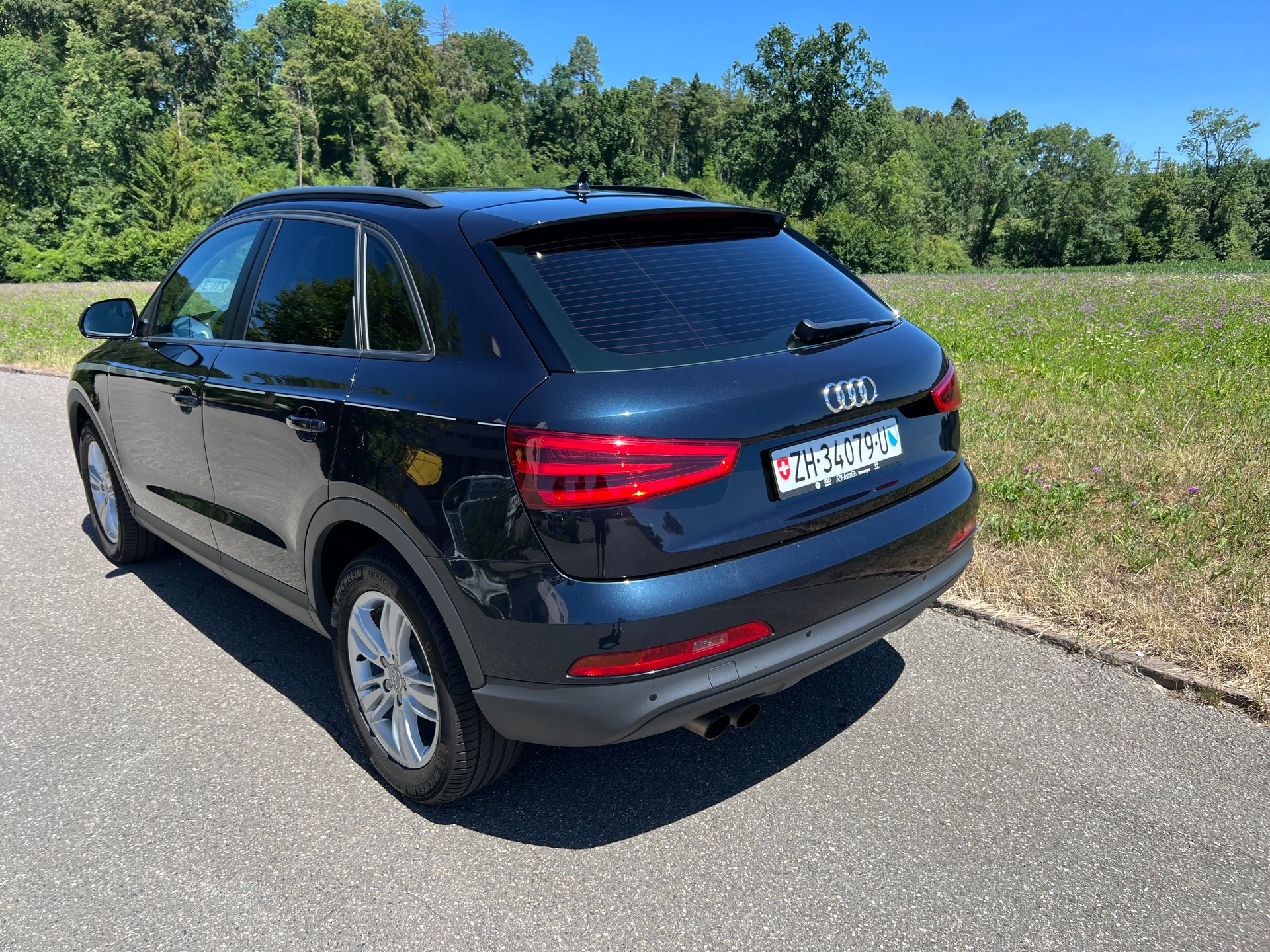 AUDI Q3 2.0 TDI quattro S-tronic-image-3