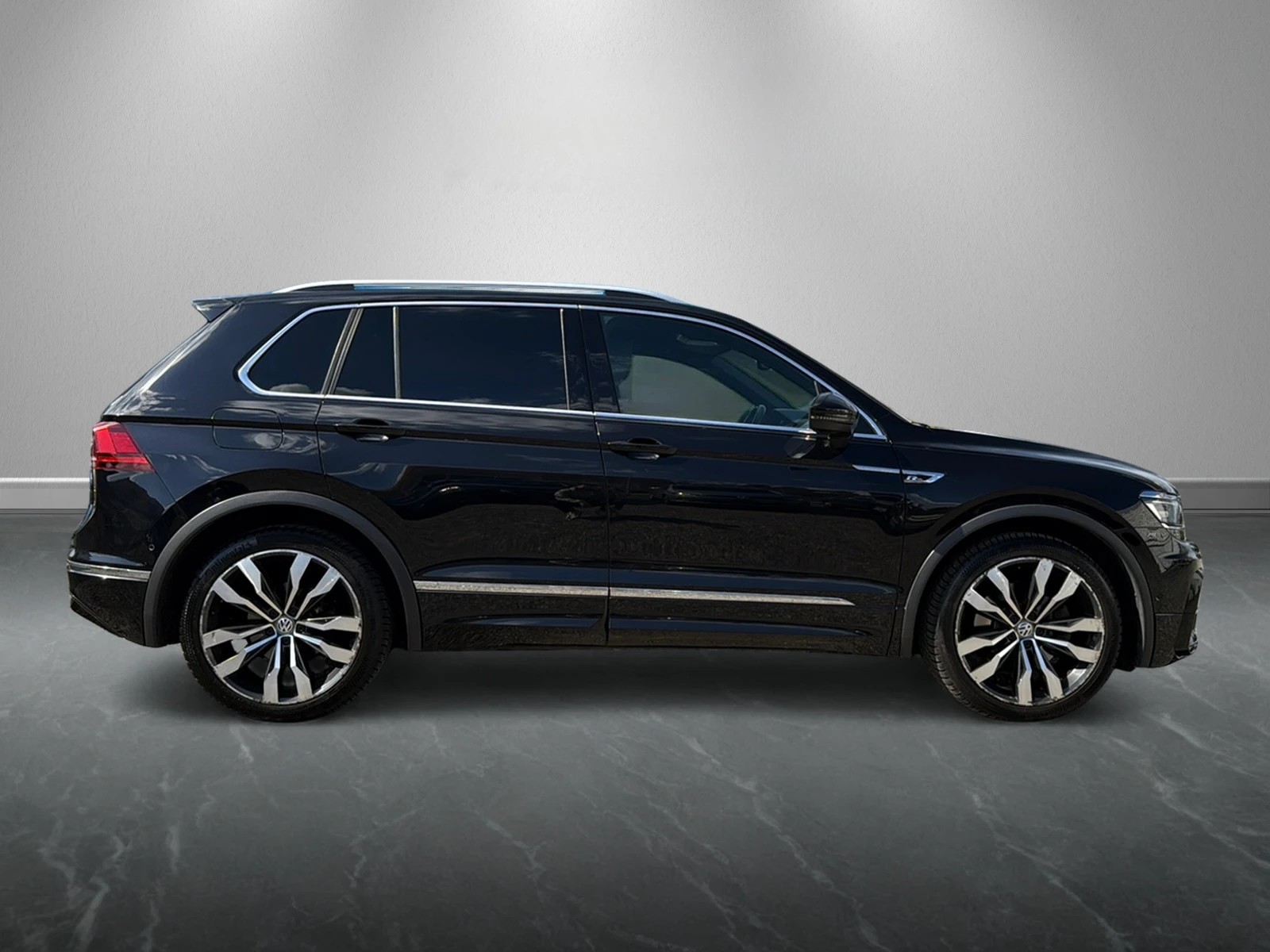 VW Tiguan 2.0 TDI SCR Highline 4Motion DSG-image-5