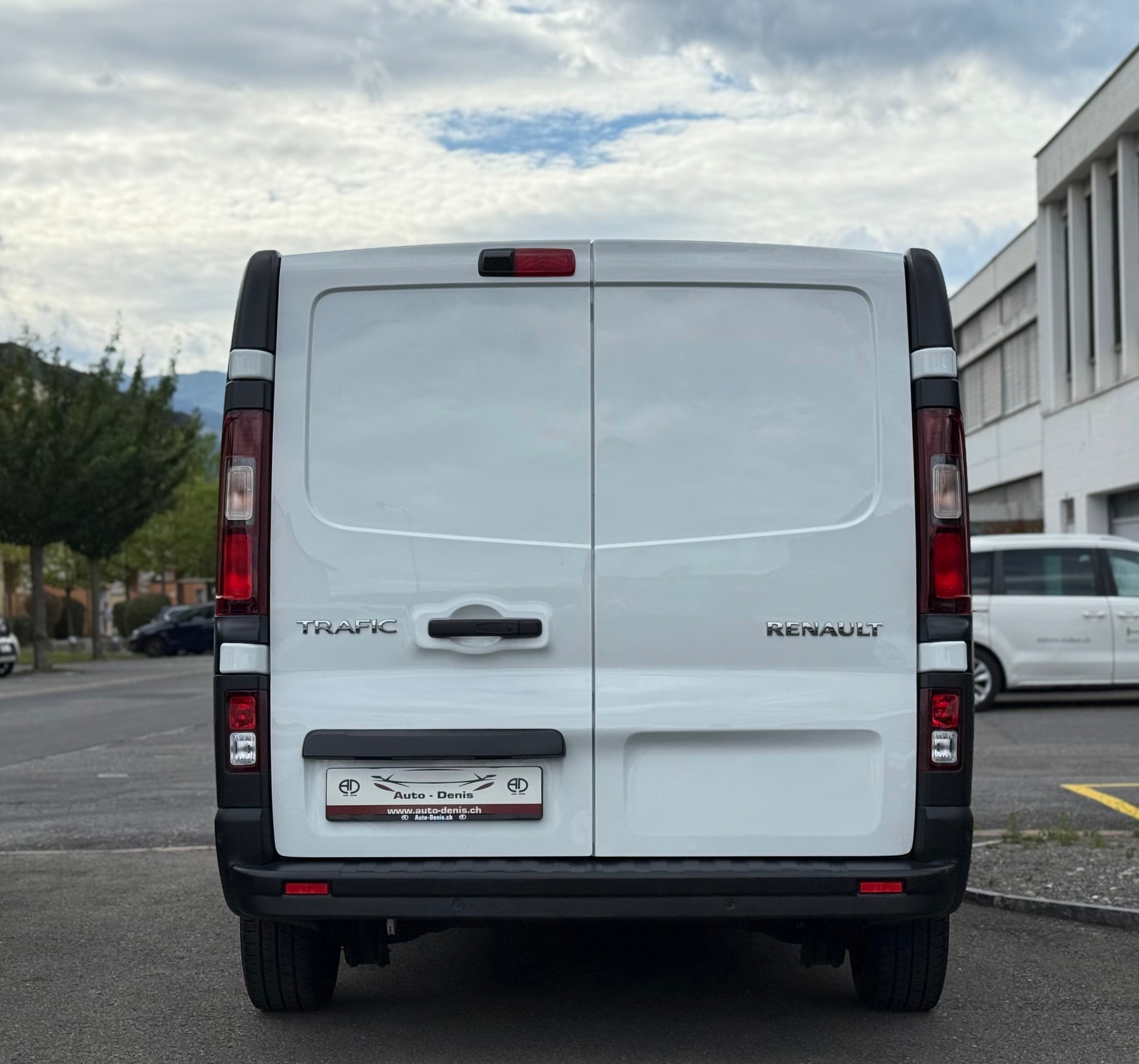 RENAULT Trafic Kaw. 3.0 t L1 H1 2.0 dCi Blue 150 Advance-image-5