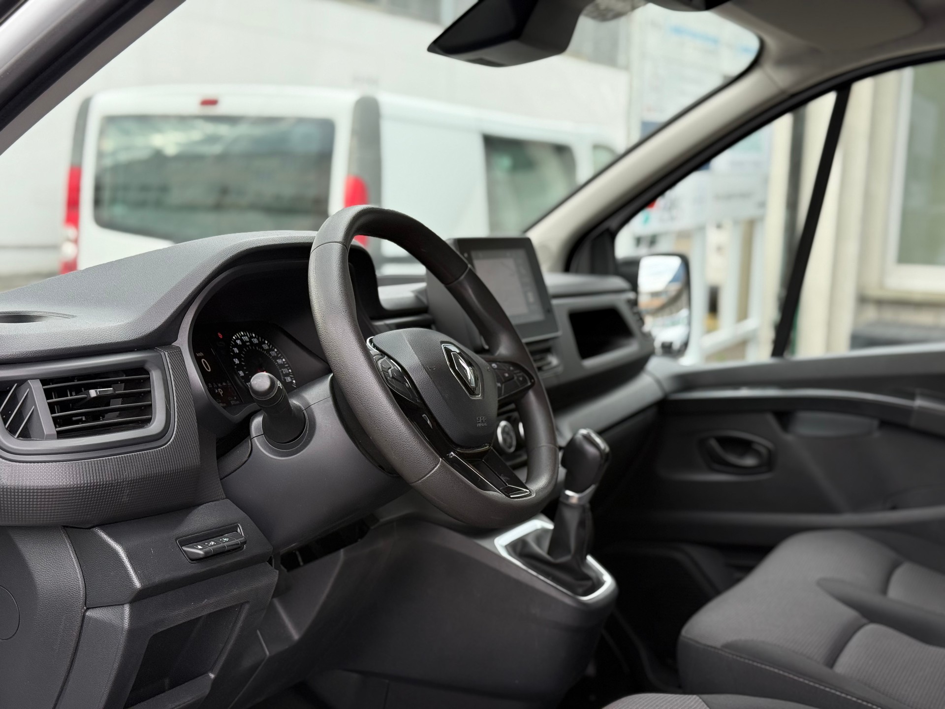 RENAULT Trafic Kaw. 3.0 t L1 H1 2.0 dCi Blue 150 Advance-image-10