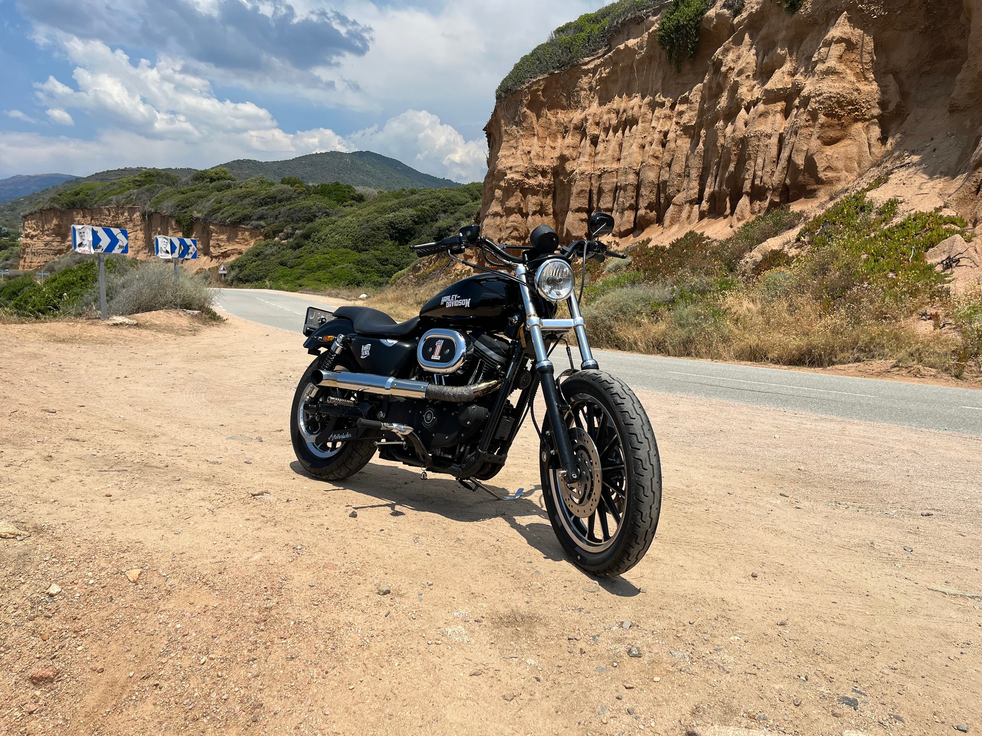 HARLEY-DAVIDSON XL 883 R Sportster Roadster-image-0