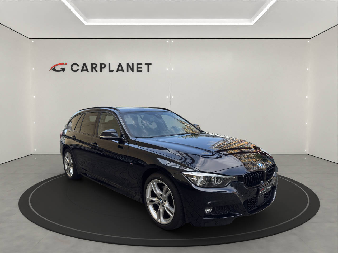 BMW 320d xDrive Touring M-Packet inkl. Anhängerkupplung-showroom-element-1