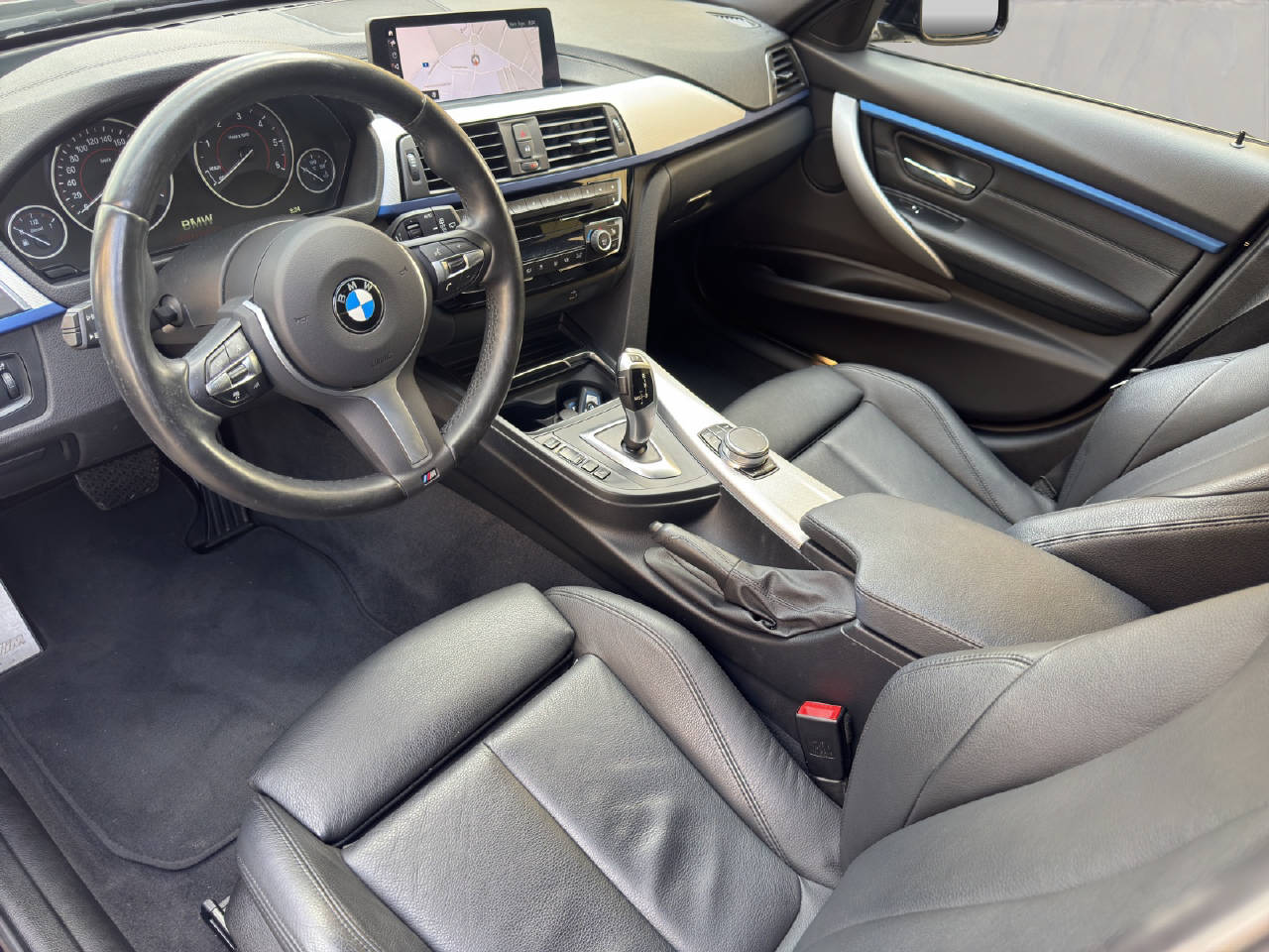 BMW 320d xDrive Touring M-Packet inkl. Anhängerkupplung-image-8