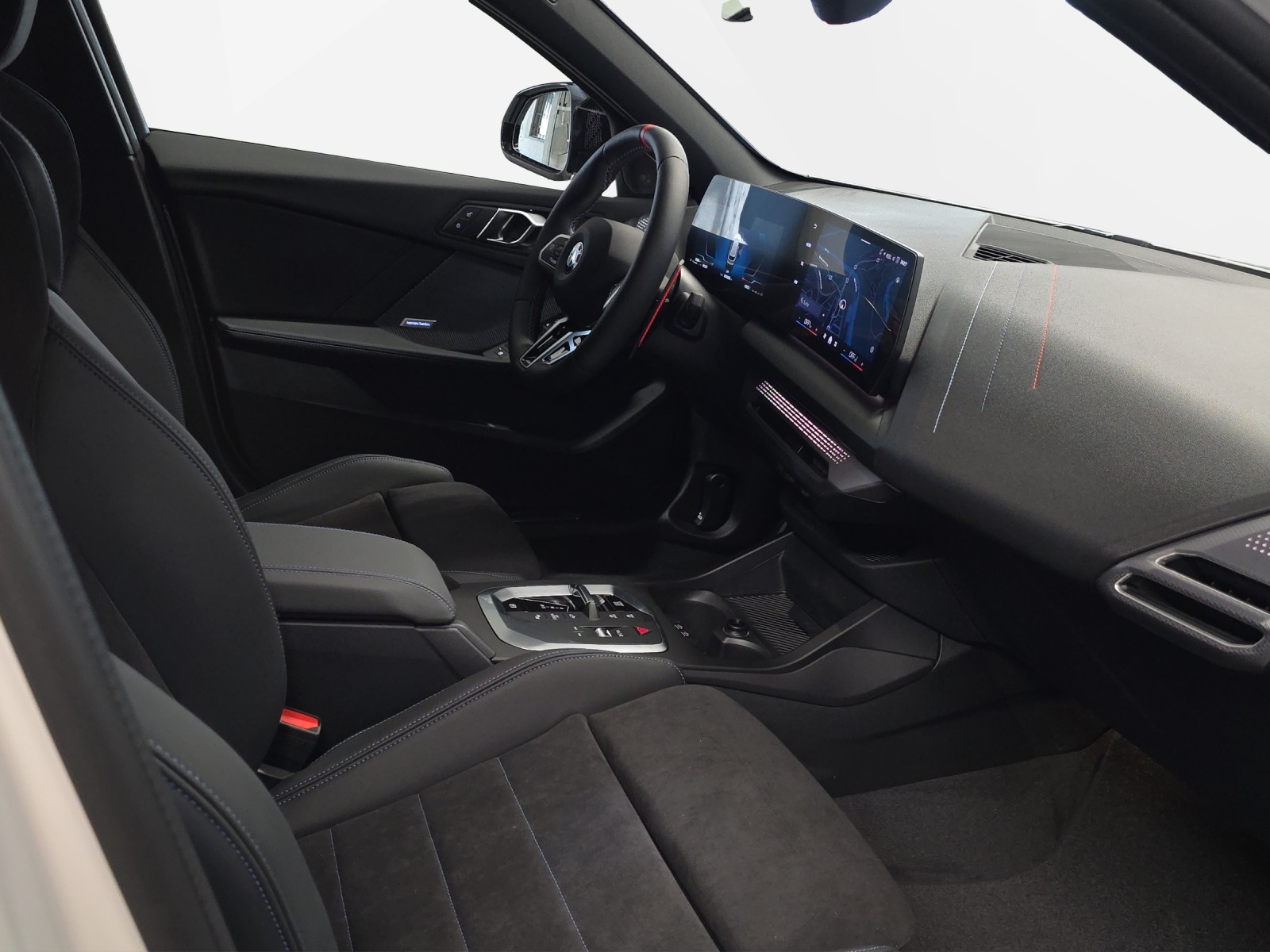 BMW M135 xDrive-image-16