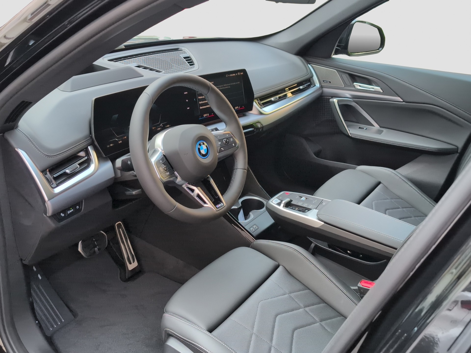 BMW iX1 xDrive 30 M Sport Pro-image-6