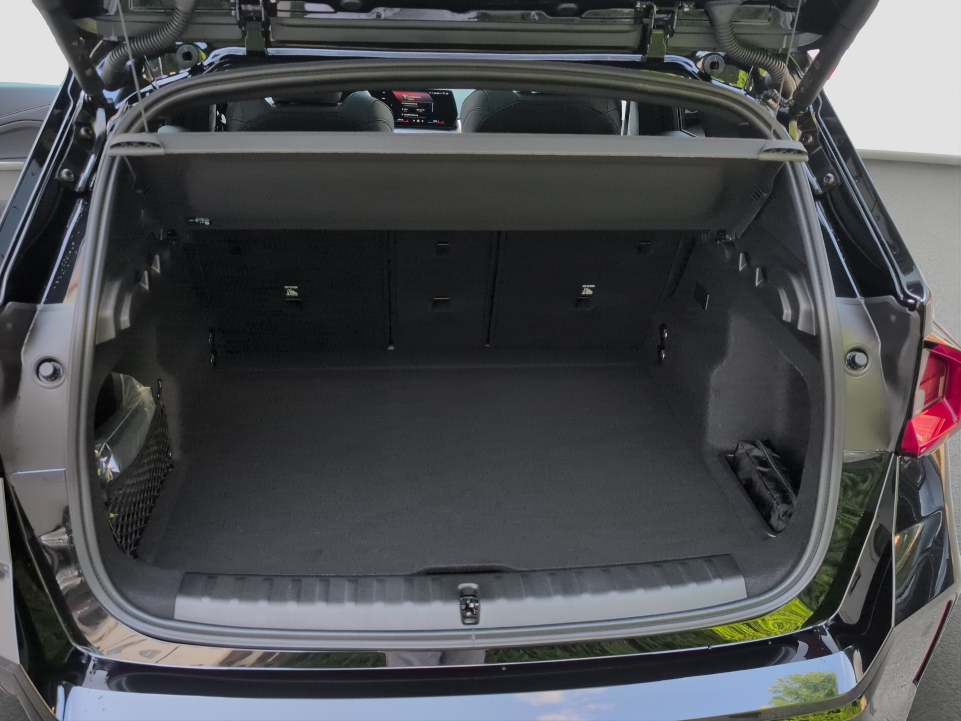 BMW iX1 xDrive 30 M Sport Pro-image-13