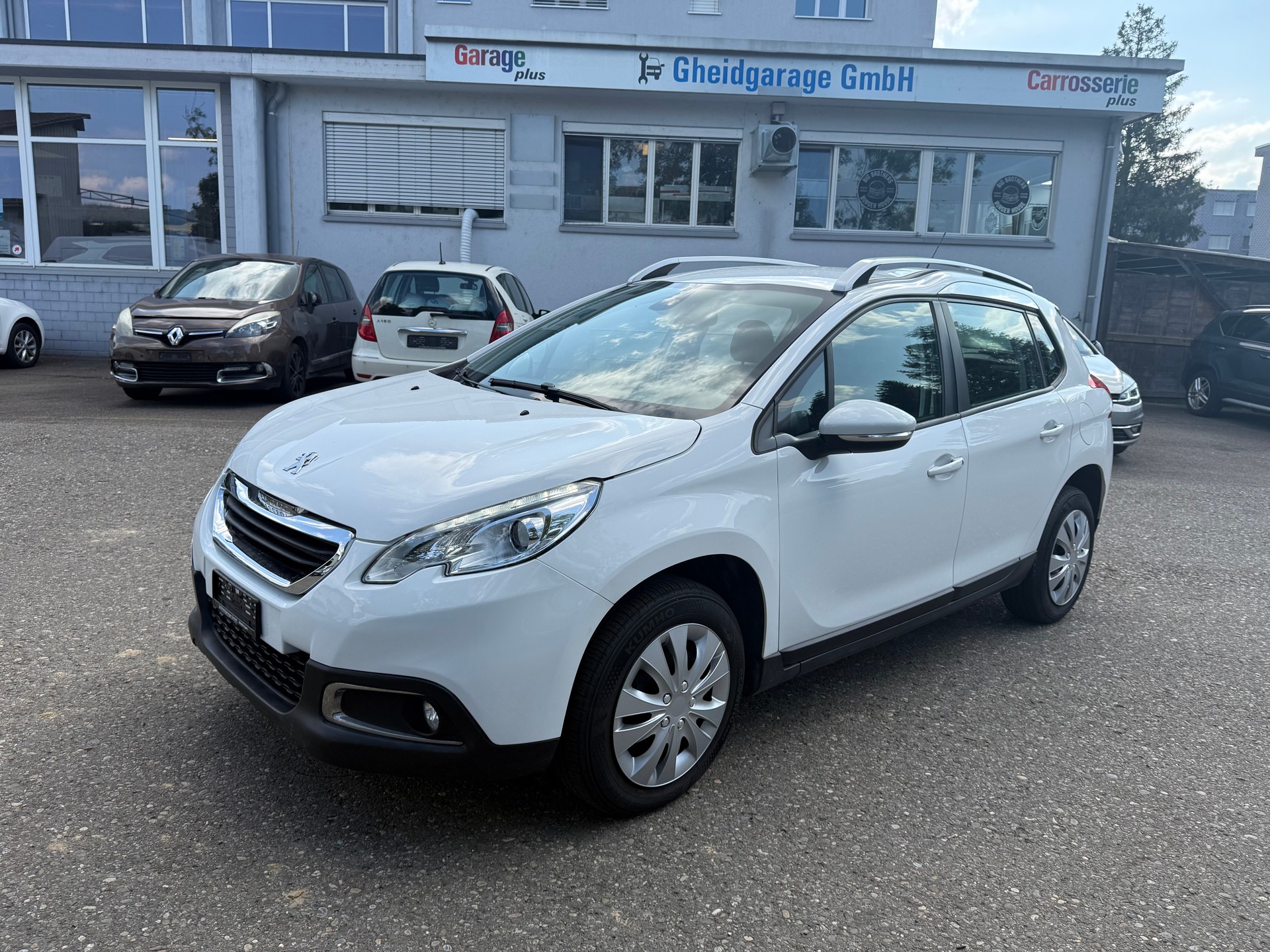 PEUGEOT 2008 1.2 PureTech Active EAT6