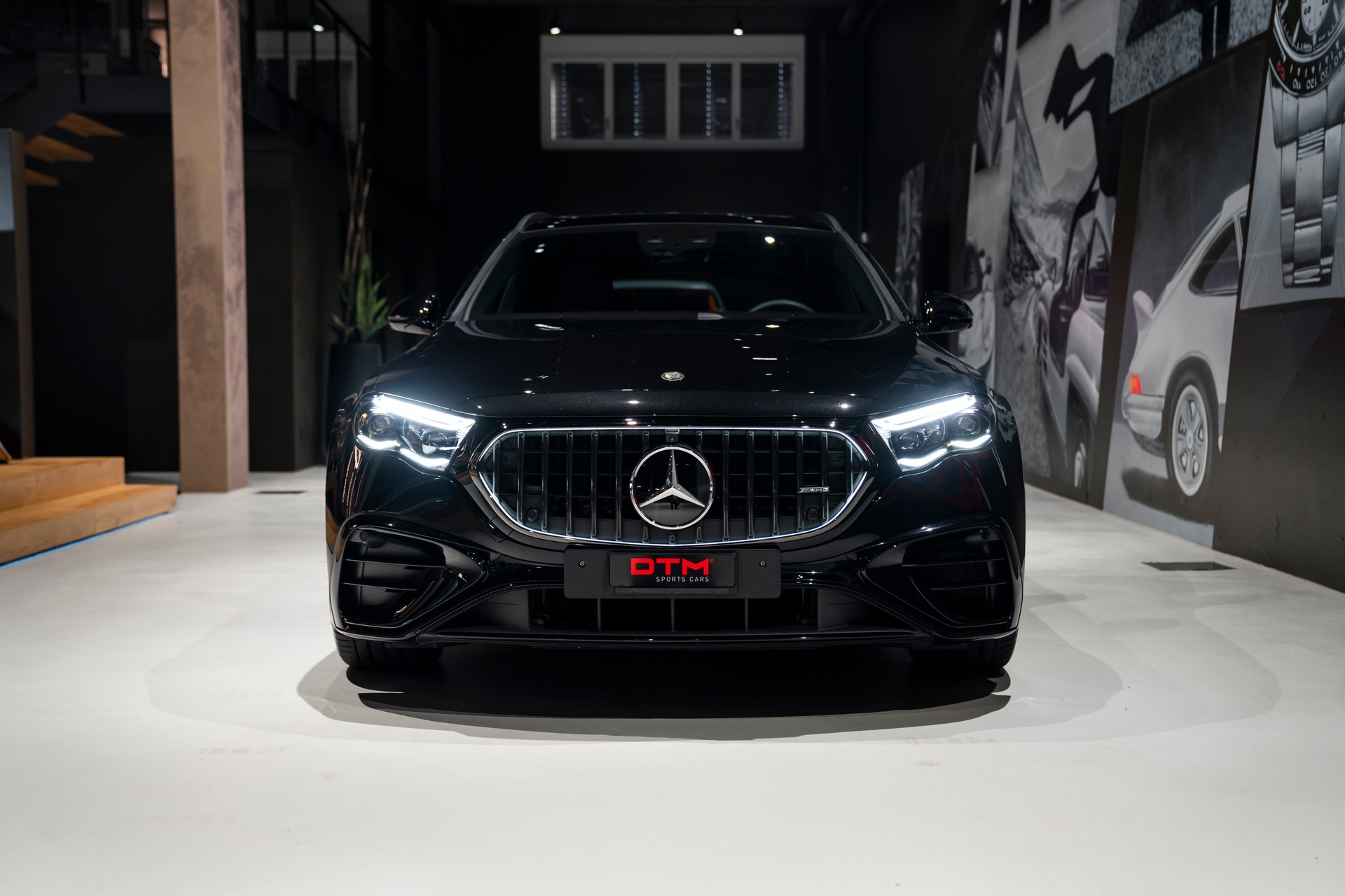 MERCEDES-BENZ E 53 Hybrid T 4Matic+ 9G-Tronic-showroom-element-1