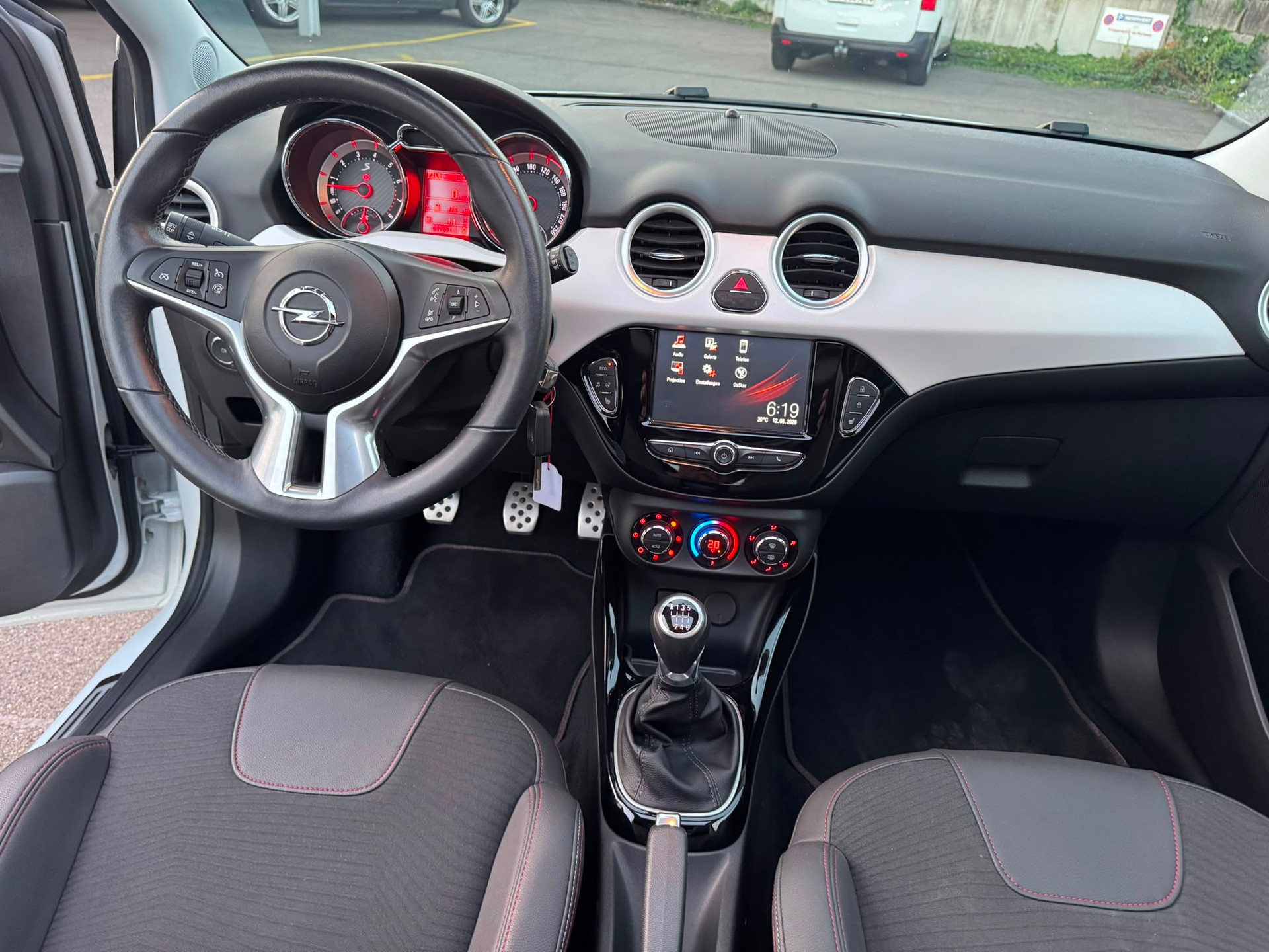 OPEL Adam 1.4 Turbo ROCKS S-image-9