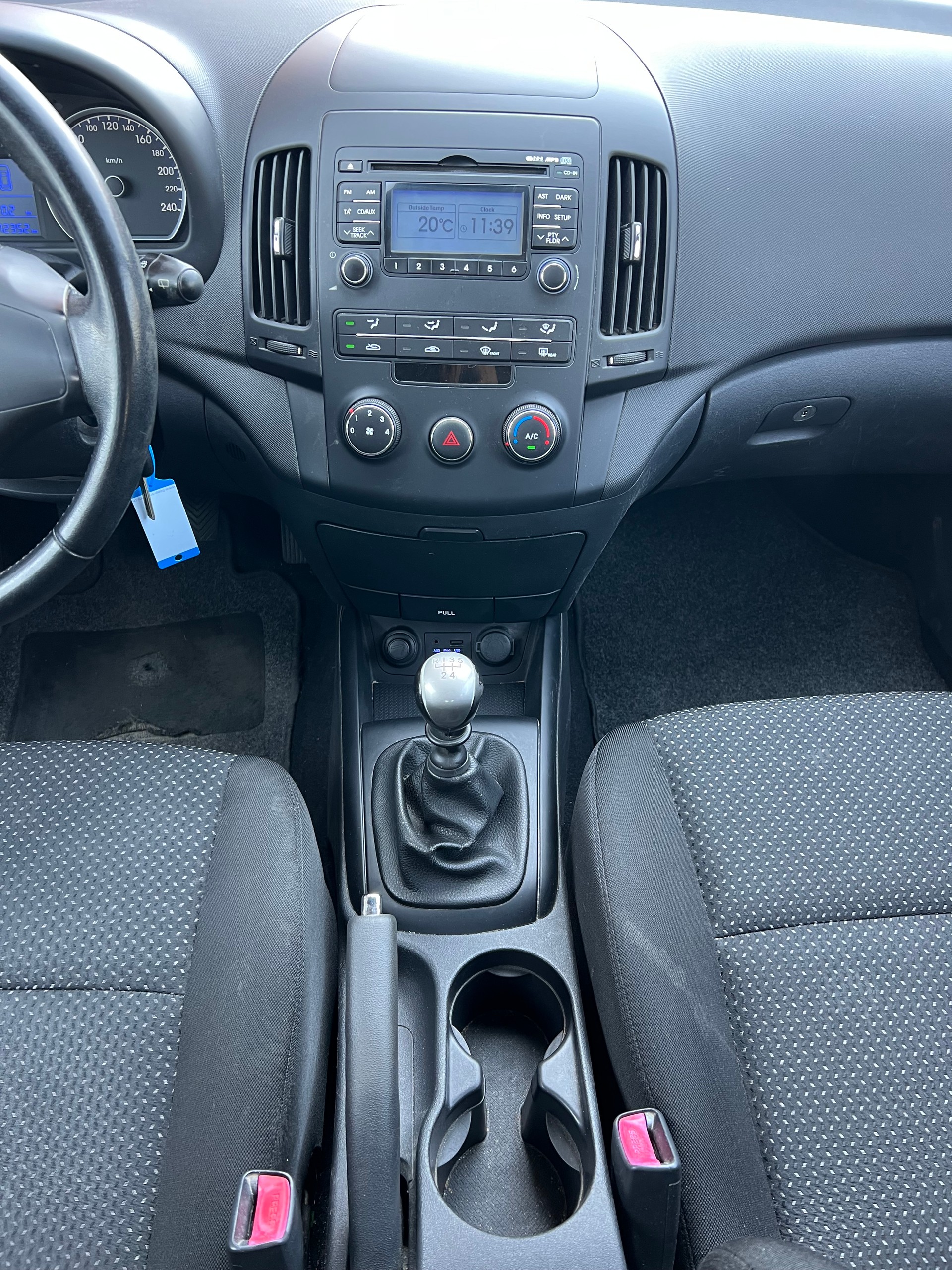 HYUNDAI i30 1.4 Comfort-image-13