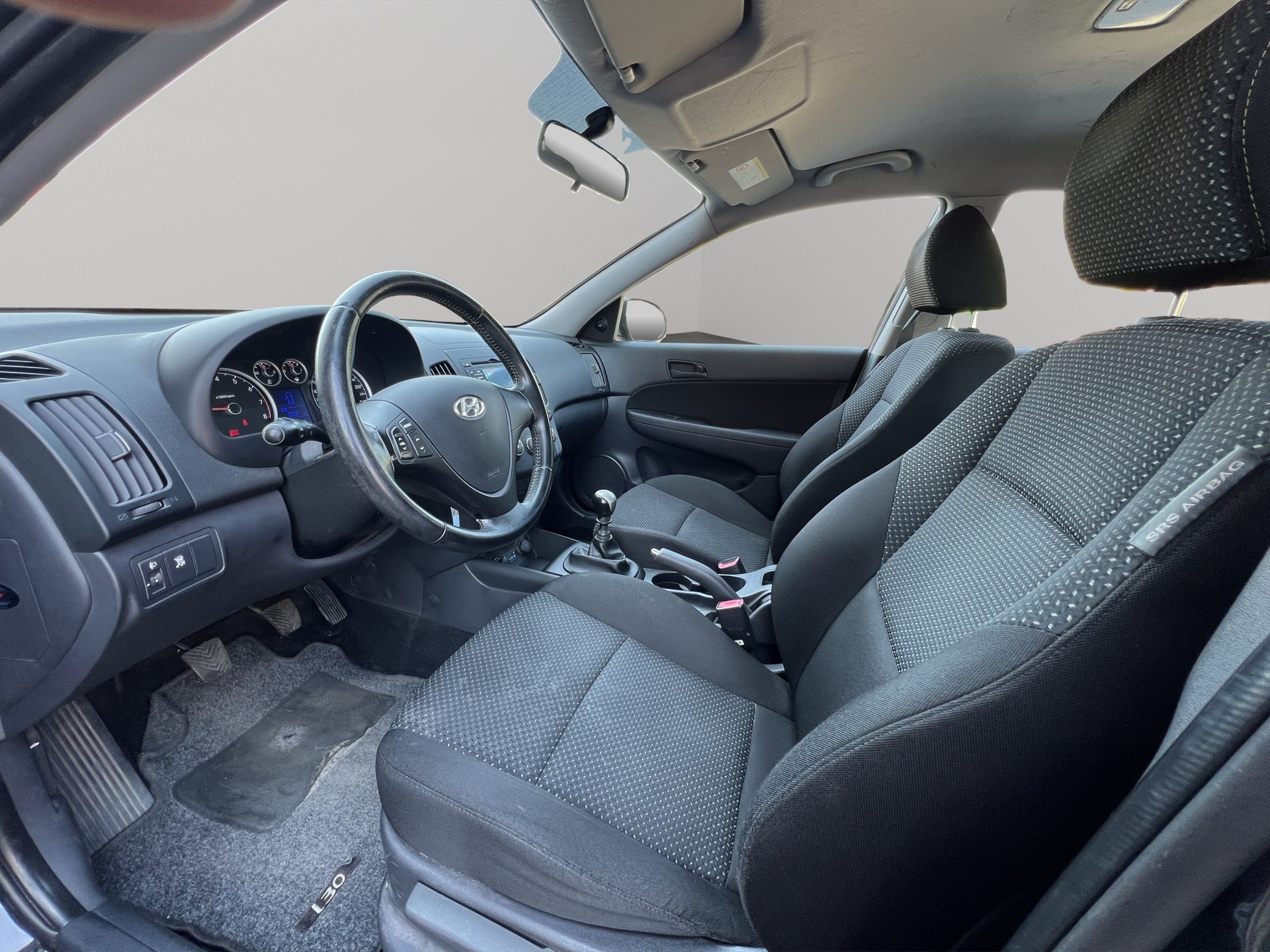 HYUNDAI i30 1.4 Comfort-image-9
