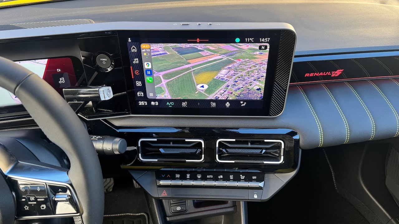 RENAULT R5 E-Tech Comfort Range 52 kWh Iconic Five-image-20