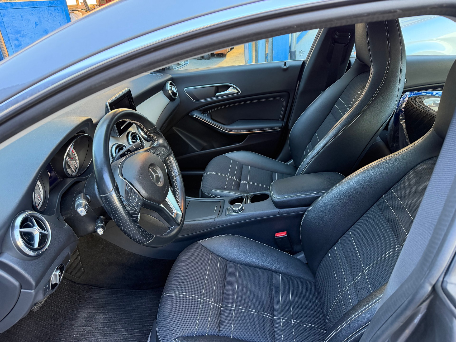 MERCEDES-BENZ CLA 250 Urban 7G-DCT 4Matic-image-12
