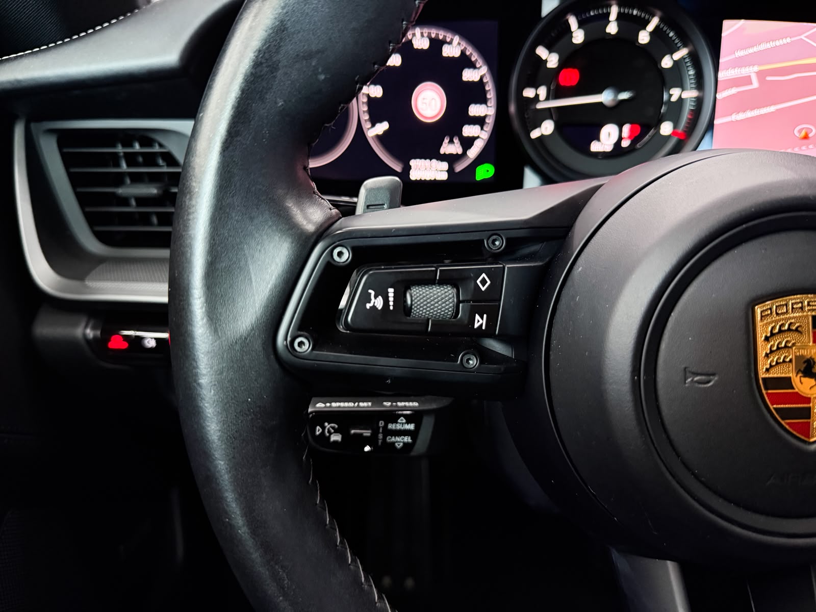 PORSCHE 911 Carrera 4S PDK-image-12