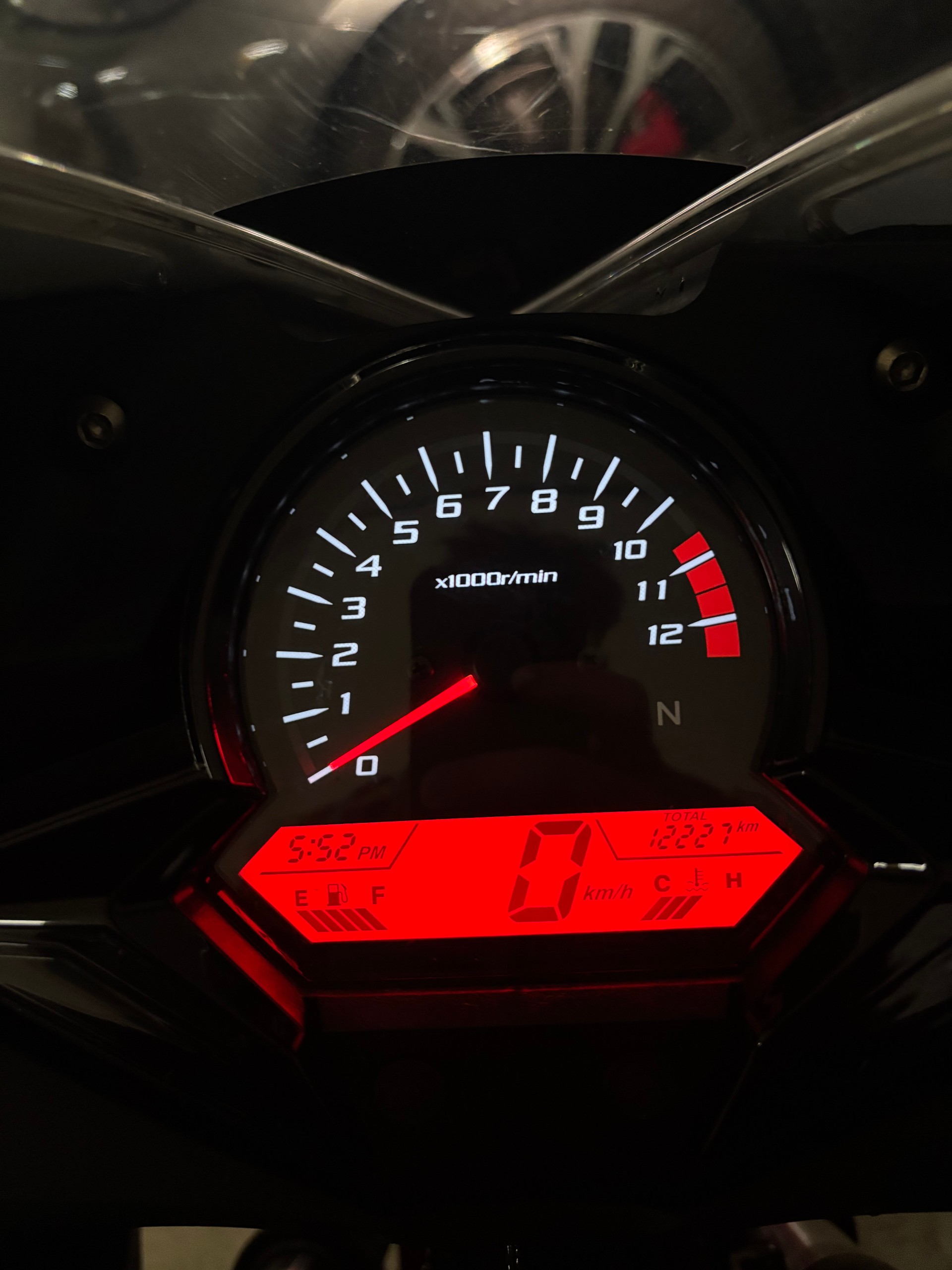 HONDA CBR 300 R-image-8