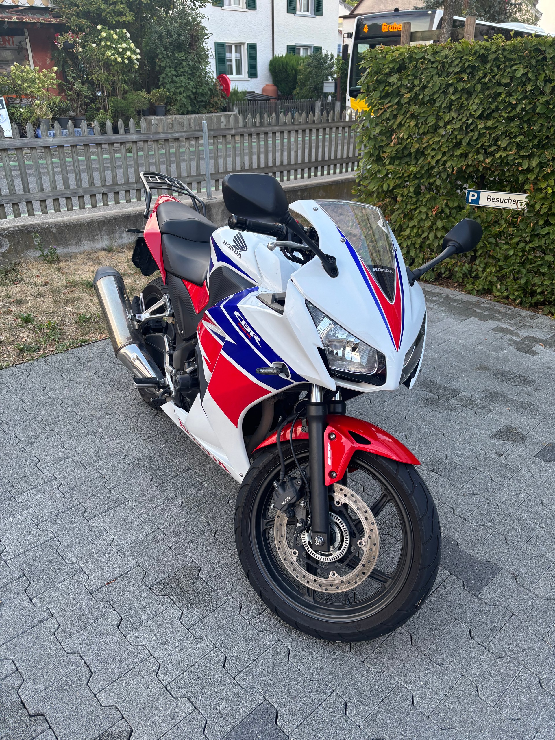 HONDA CBR 300 R-image-5