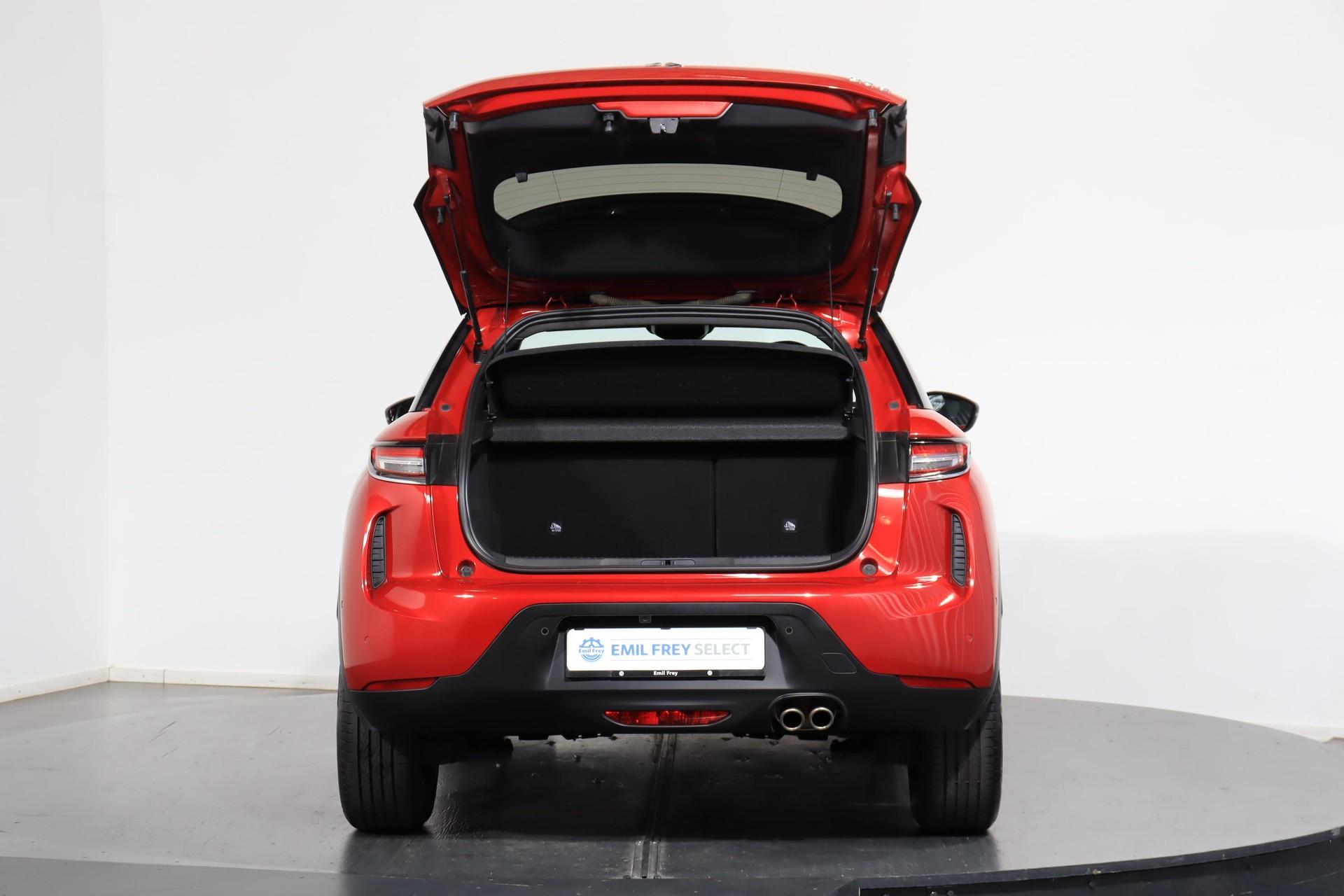 DS AUTOMOBILES 3 Crossback 1.2 PureTech 130 Bastille-showroom-element-3