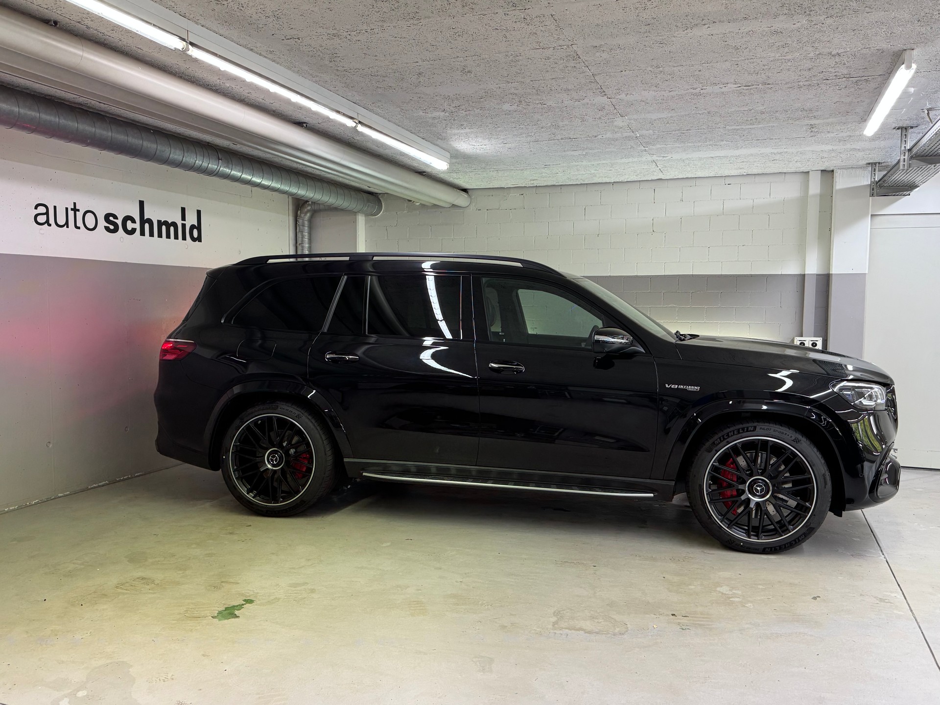 MERCEDES-BENZ GLS 63 AMG 4Matic +-showroom-element-2