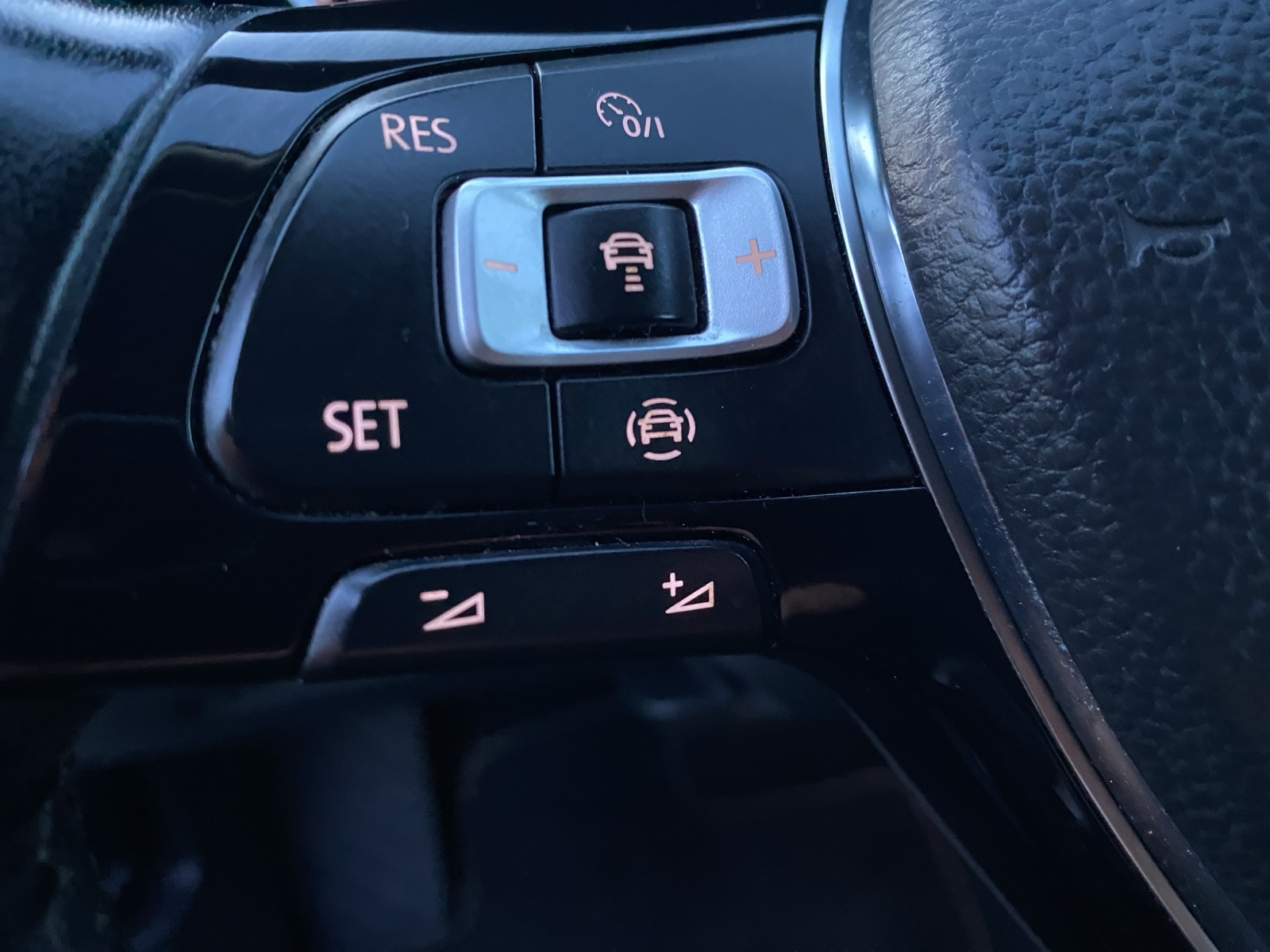 VW Touran 1.5 Benzin TSI 150-PS DSG-Automat 7 F-Plätzer Frisch MFK & ab Service Schweizer Fahrzeug aus erster Schweizer Hand-image-11