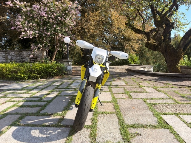 HUSQVARNA 701 Supermoto-image-1