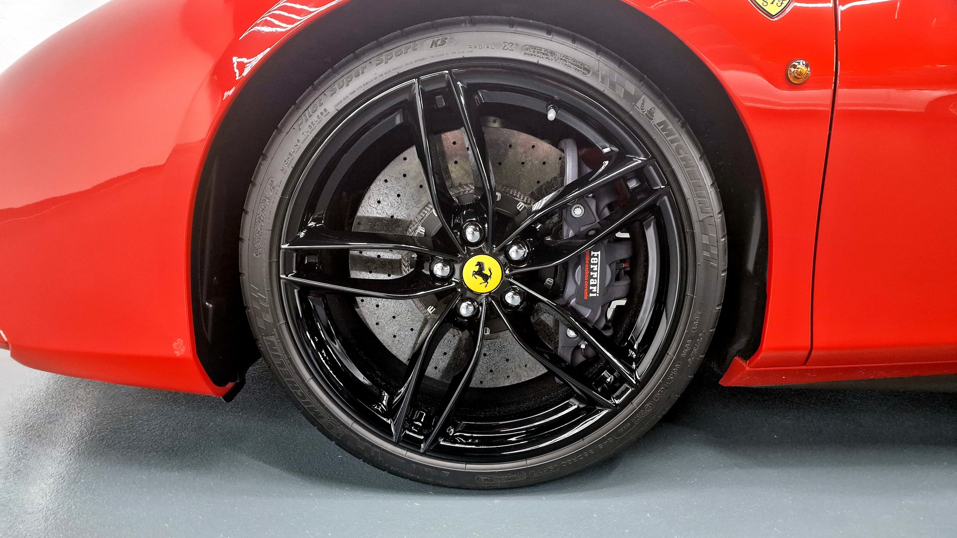 FERRARI 488 GTB 3.9 Turbo-image-8