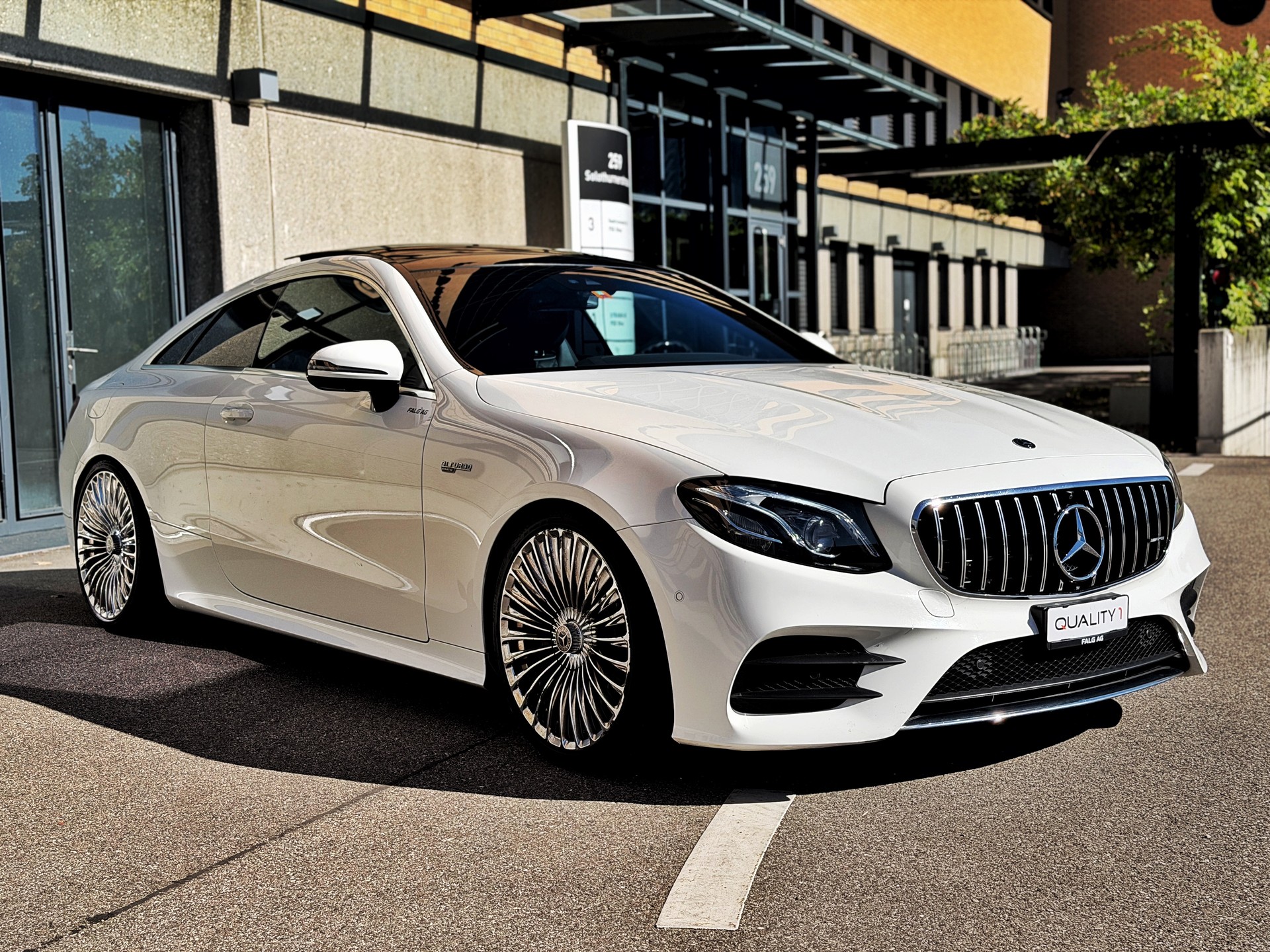 MERCEDES-BENZ E 400 Coupé AMG Line 4 Matic 9G-Tronic-showroom-element-3