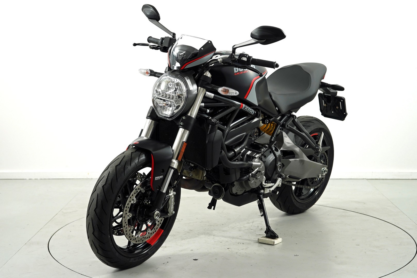 DUCATI 821 Monster ABS-showroom-element-2