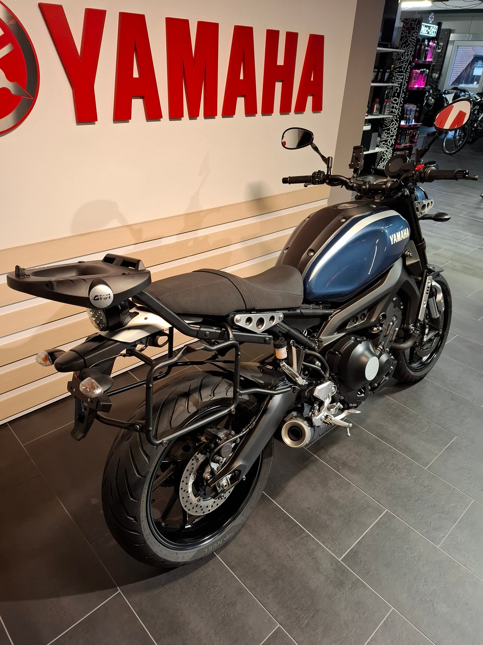 YAMAHA XSR 900-image-4