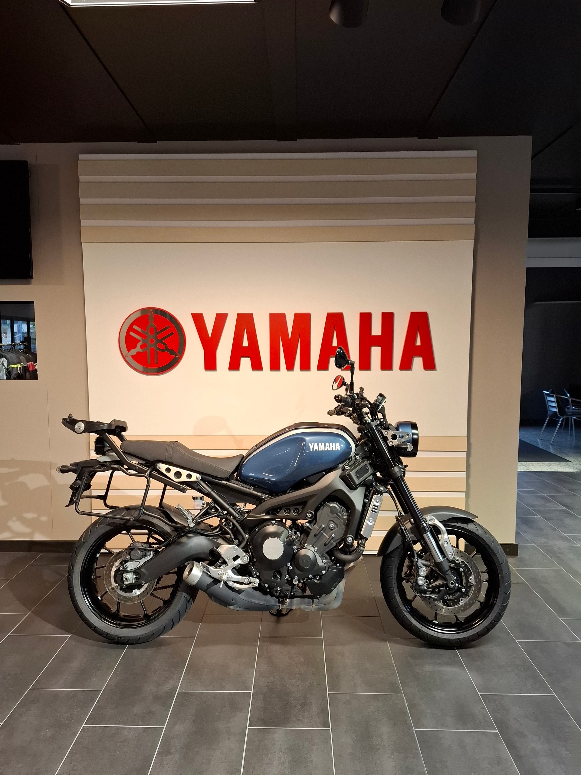 YAMAHA XSR 900-image-0