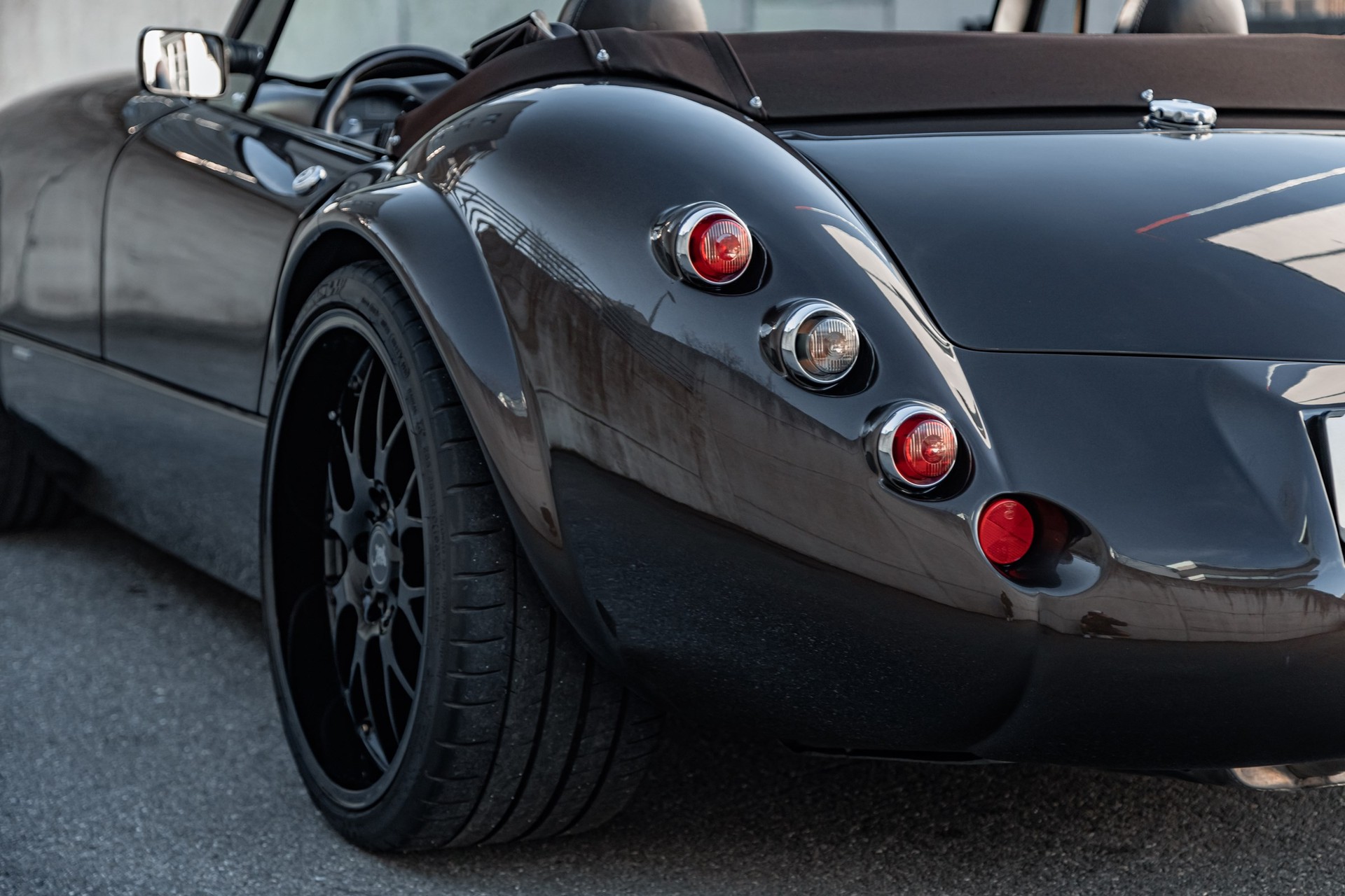 WIESMANN Roadster MF3-image-24