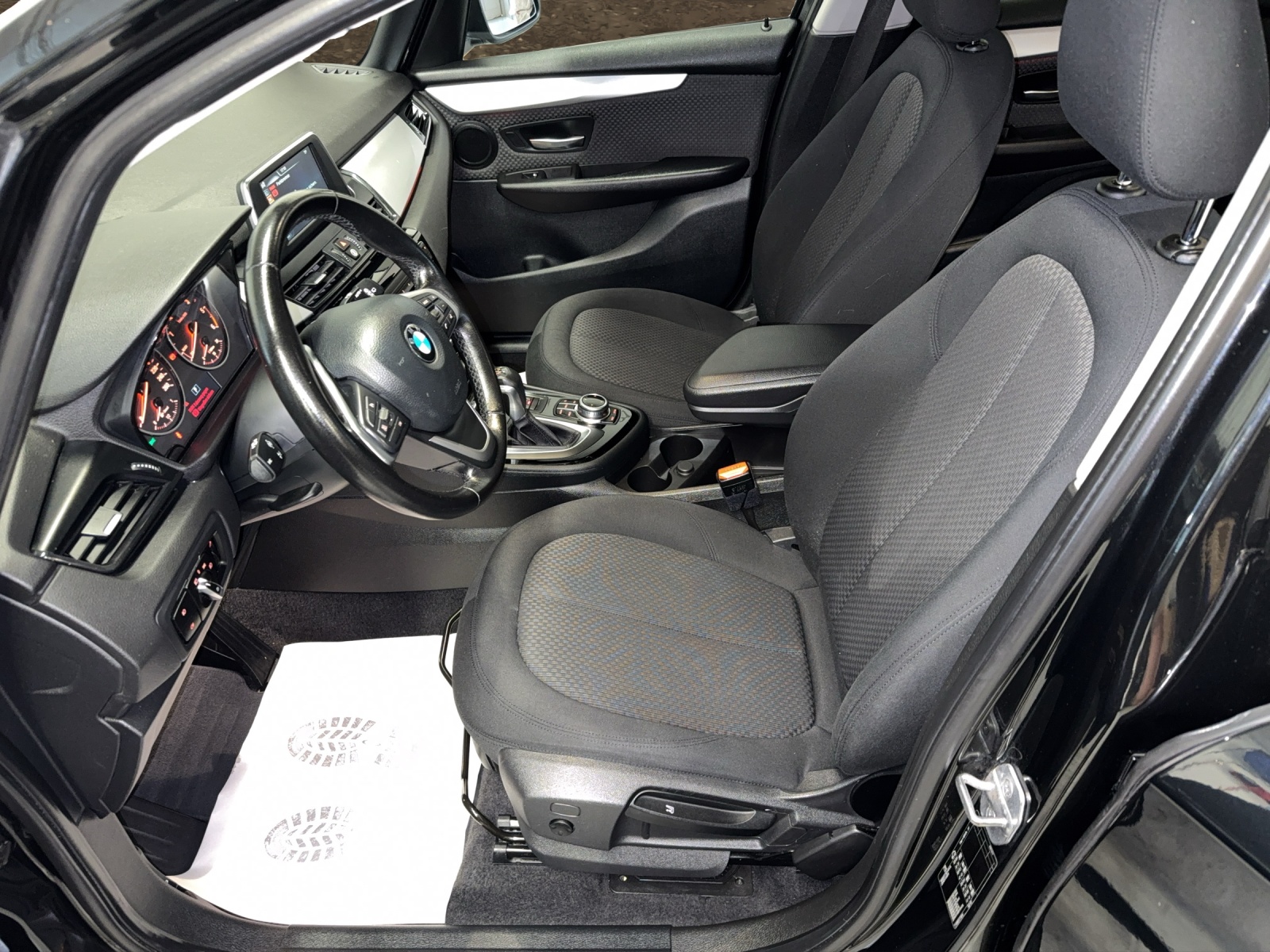 BMW 218d Gran Tourer Sport Line Steptronic-image-7