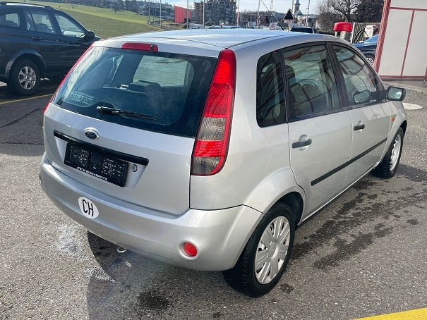 FORD Fiesta 1.4 16V Trend-image-2