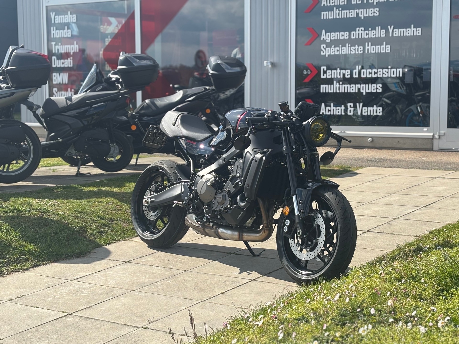 YAMAHA XSR 900-image-8