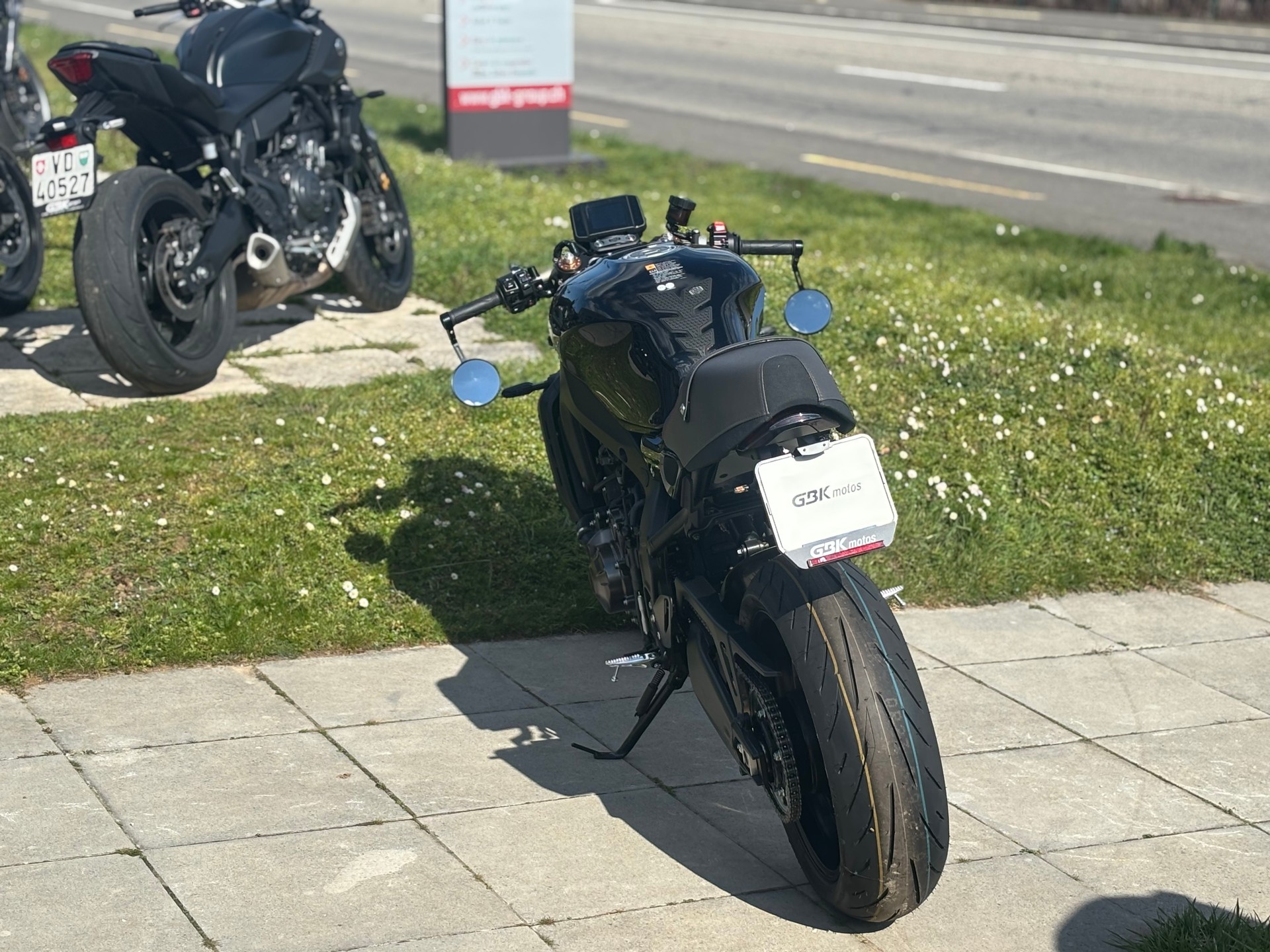 YAMAHA XSR 900-image-3