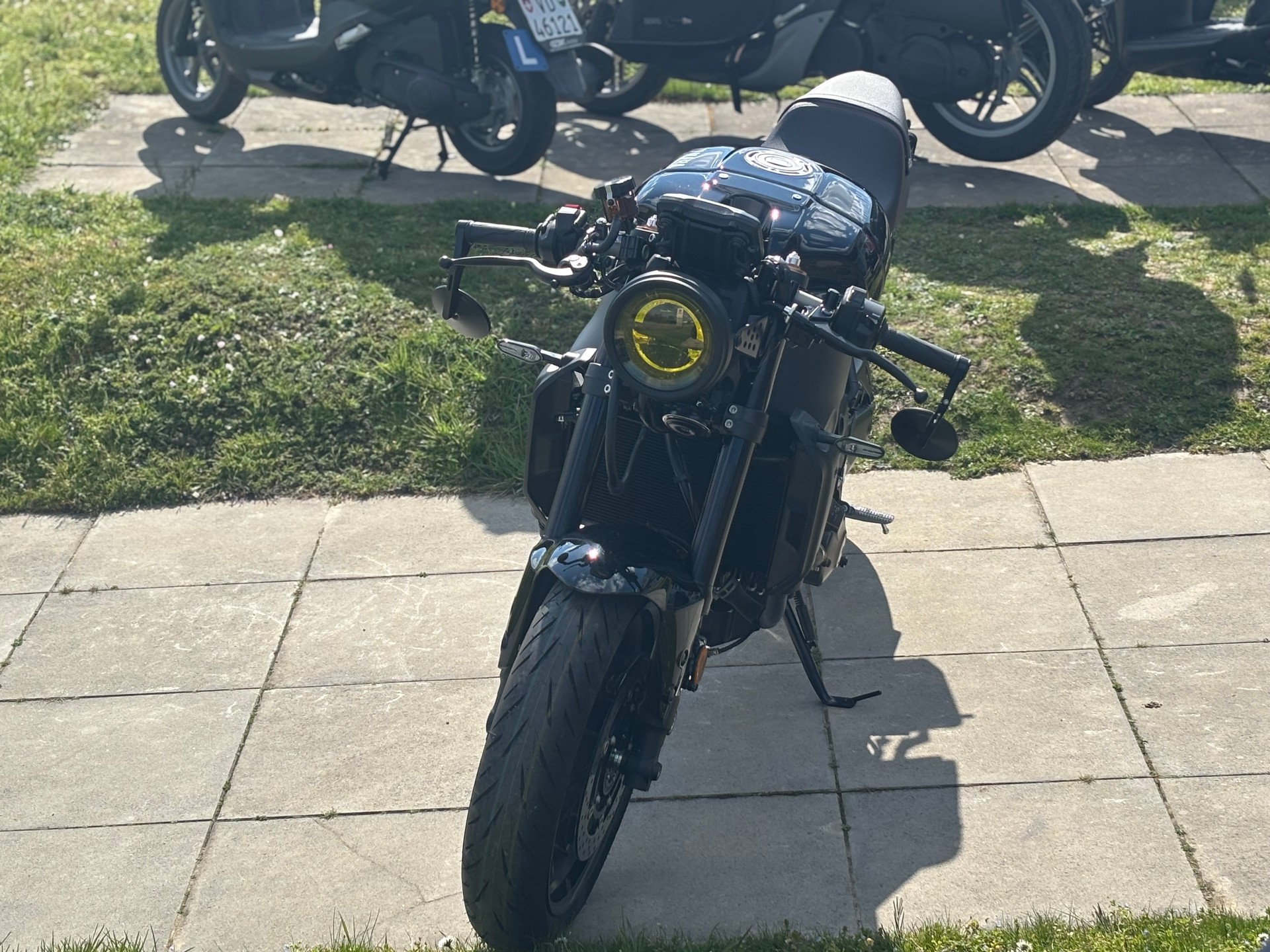 YAMAHA XSR 900-image-7