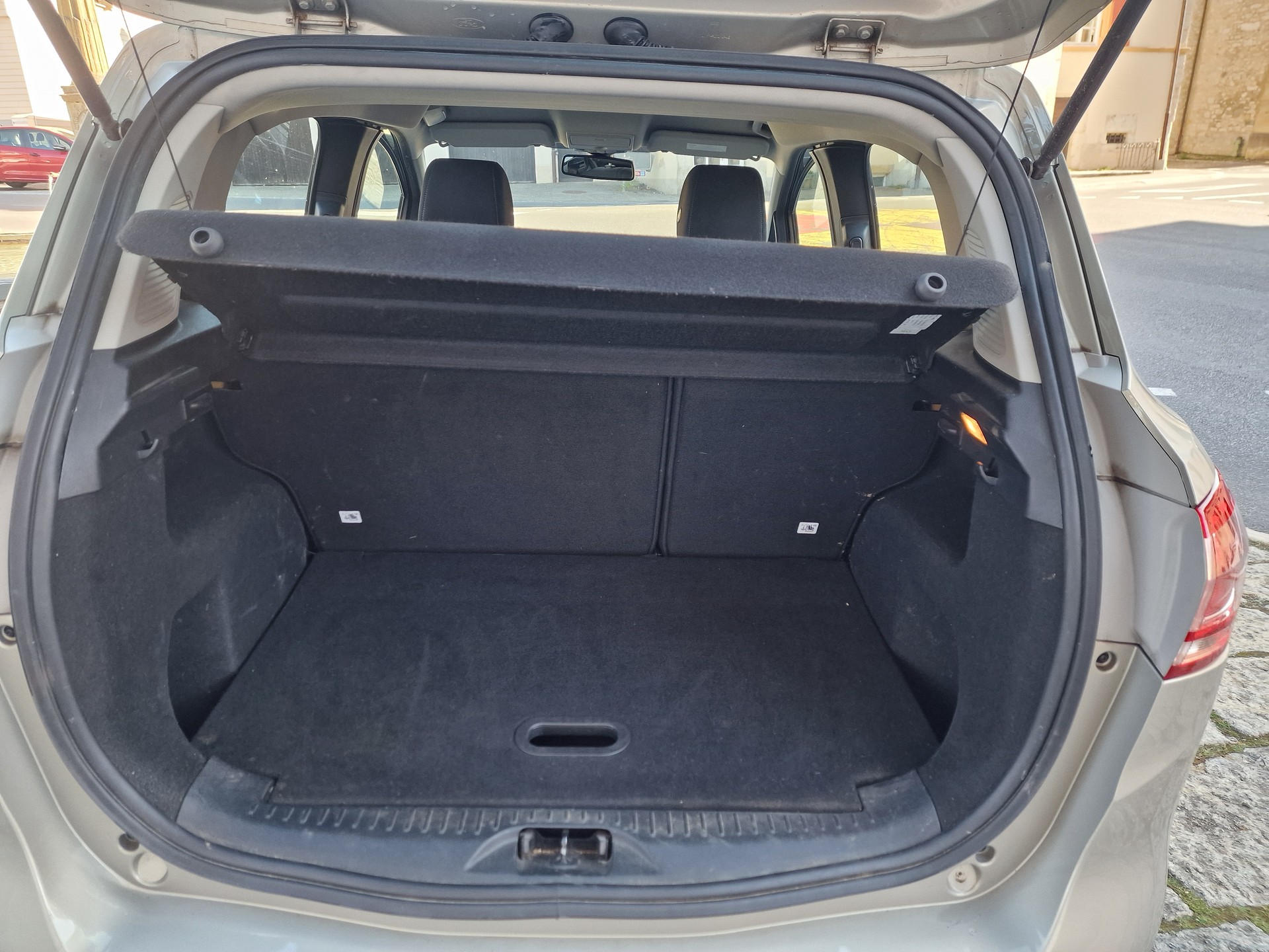FORD B-Max 1.6 Ti-VCT Trend PowerShift-image-13