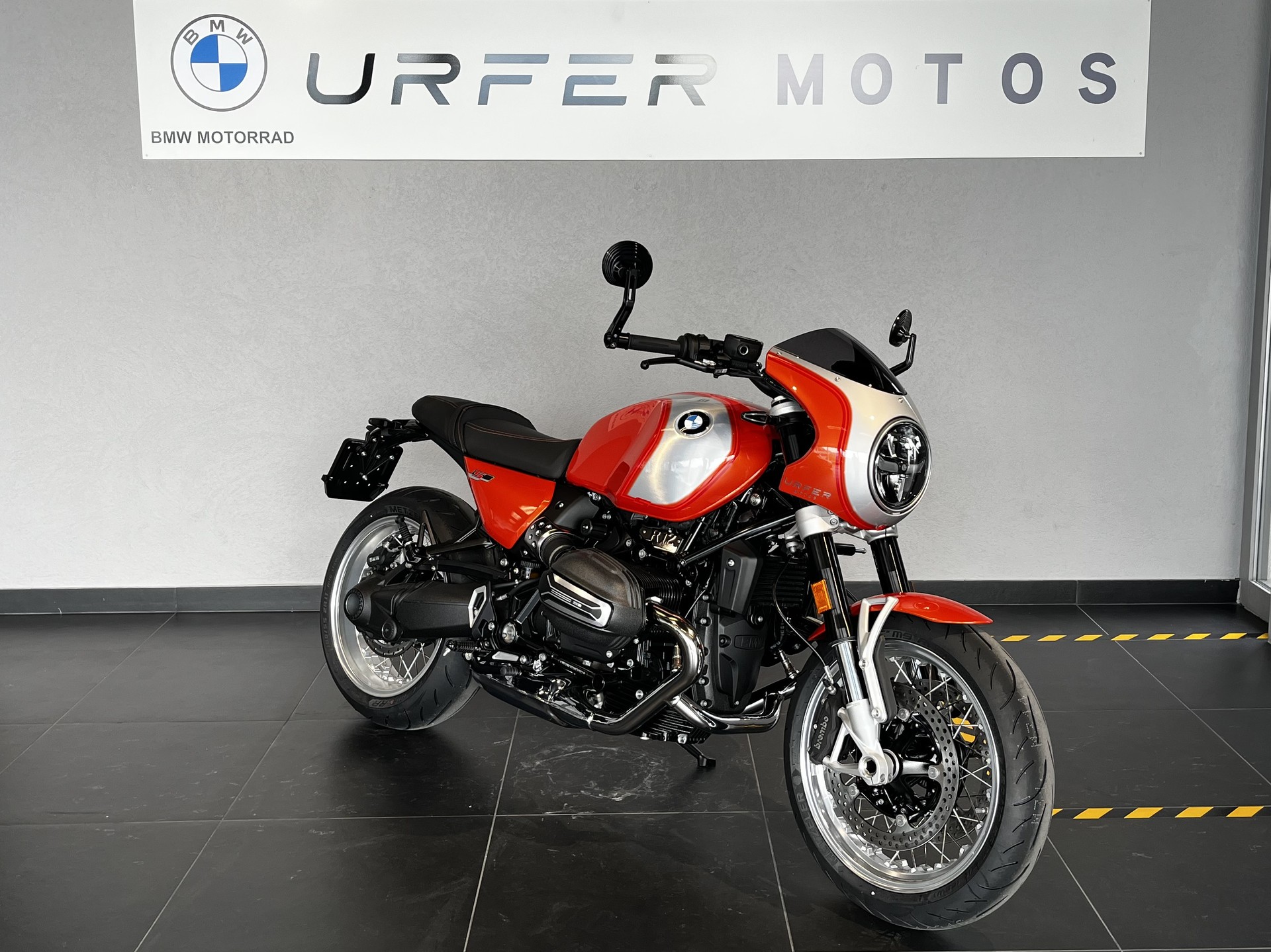 BMW R 12 nine T-image-1
