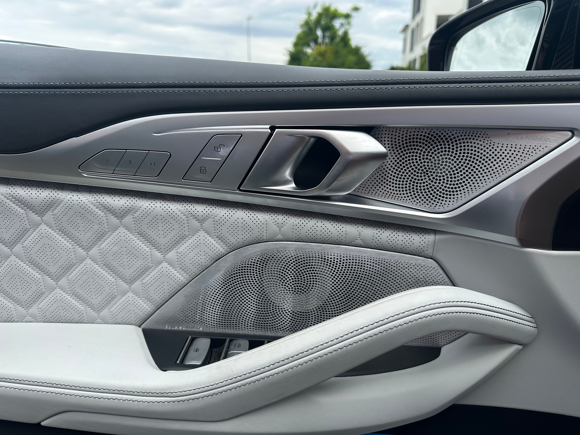 BMW M8 xDrive M Competition Steptronic-image-10