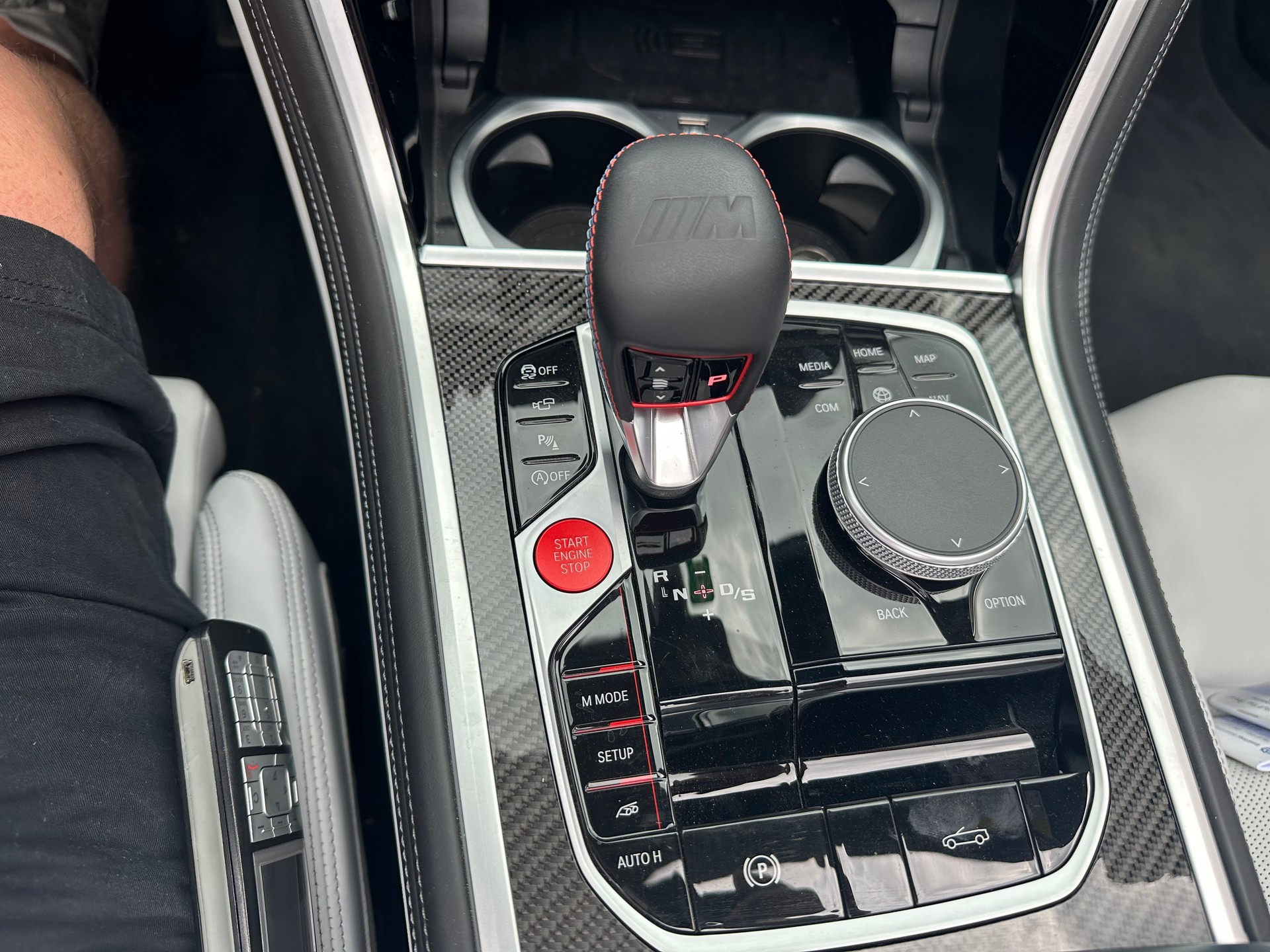 BMW M8 xDrive M Competition Steptronic-image-13