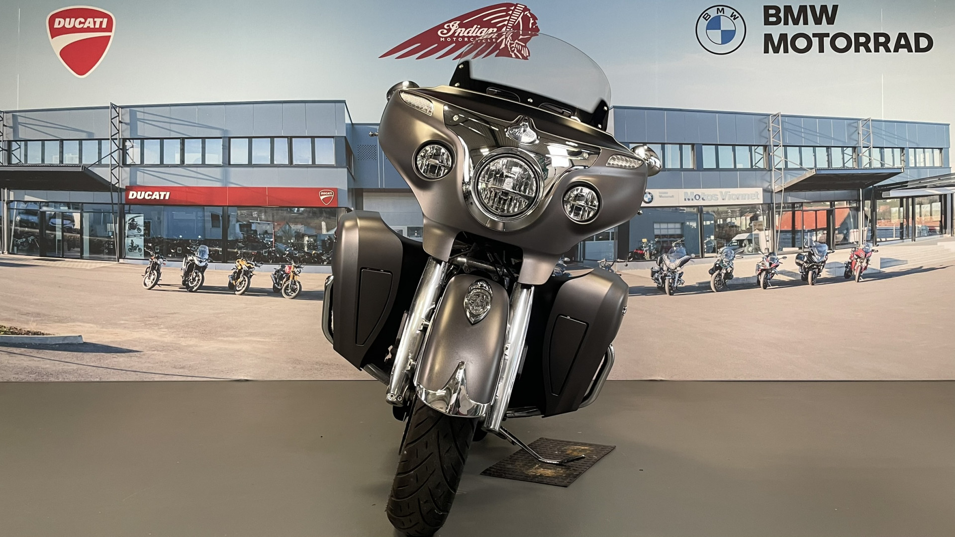 INDIAN Roadmaster-image-1