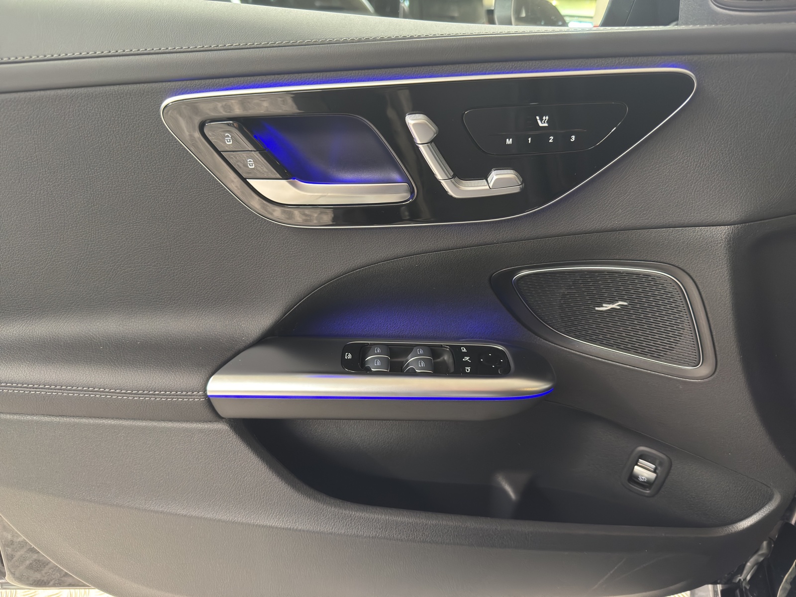 MERCEDES-BENZ C 300 AMG Line 4Matic T-Modell-image-14