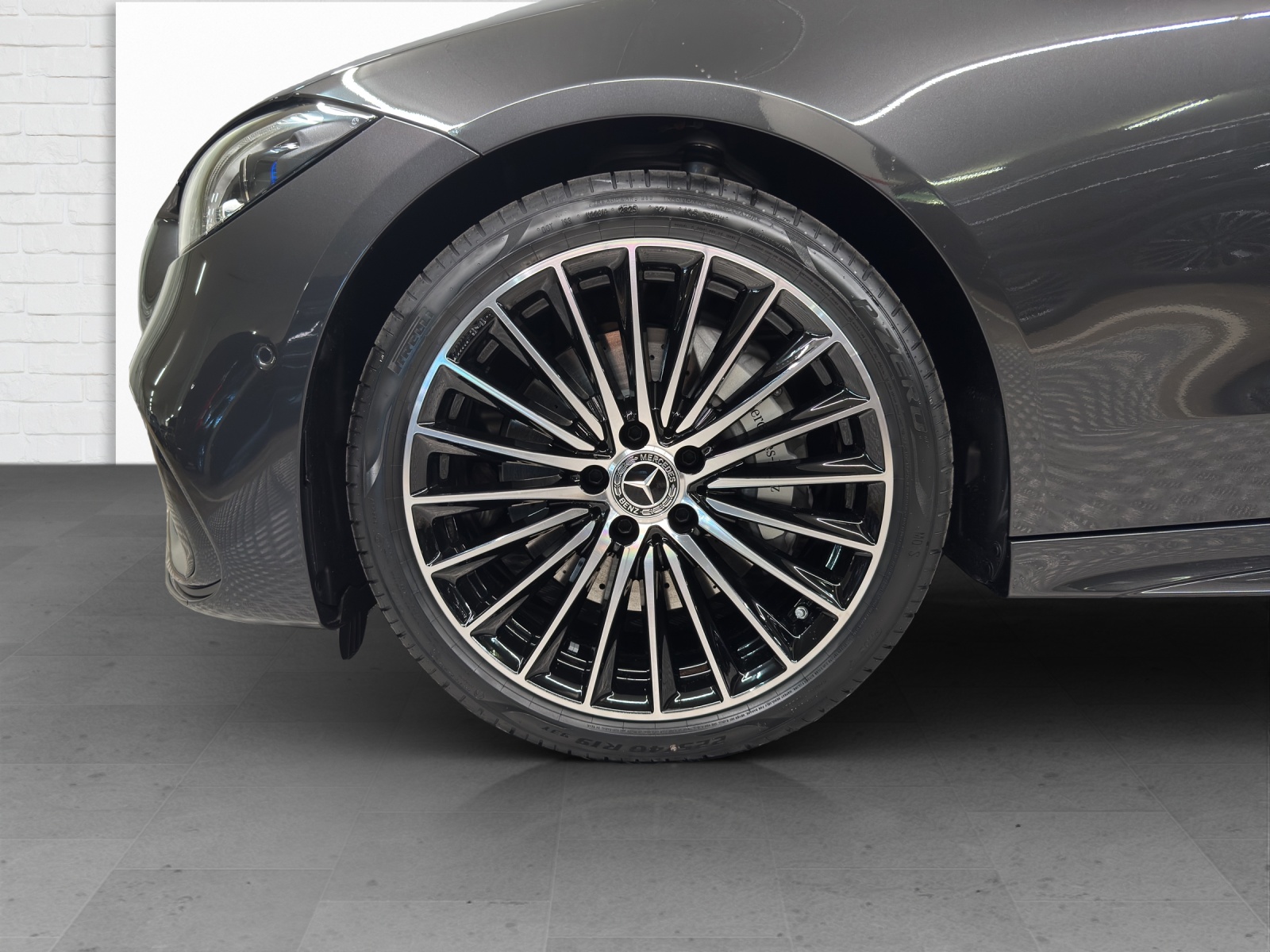 MERCEDES-BENZ C 300 AMG Line 4Matic T-Modell-image-5