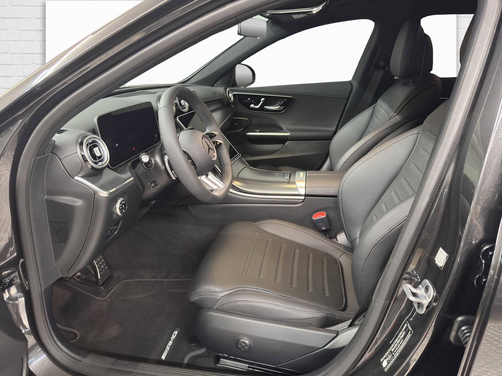 MERCEDES-BENZ C 300 AMG Line 4Matic T-Modell-image-6