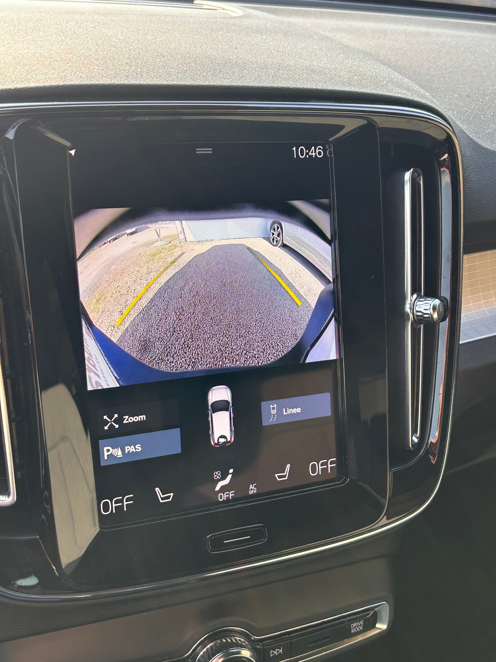VOLVO XC40 T2 Core Geartronic-image-9
