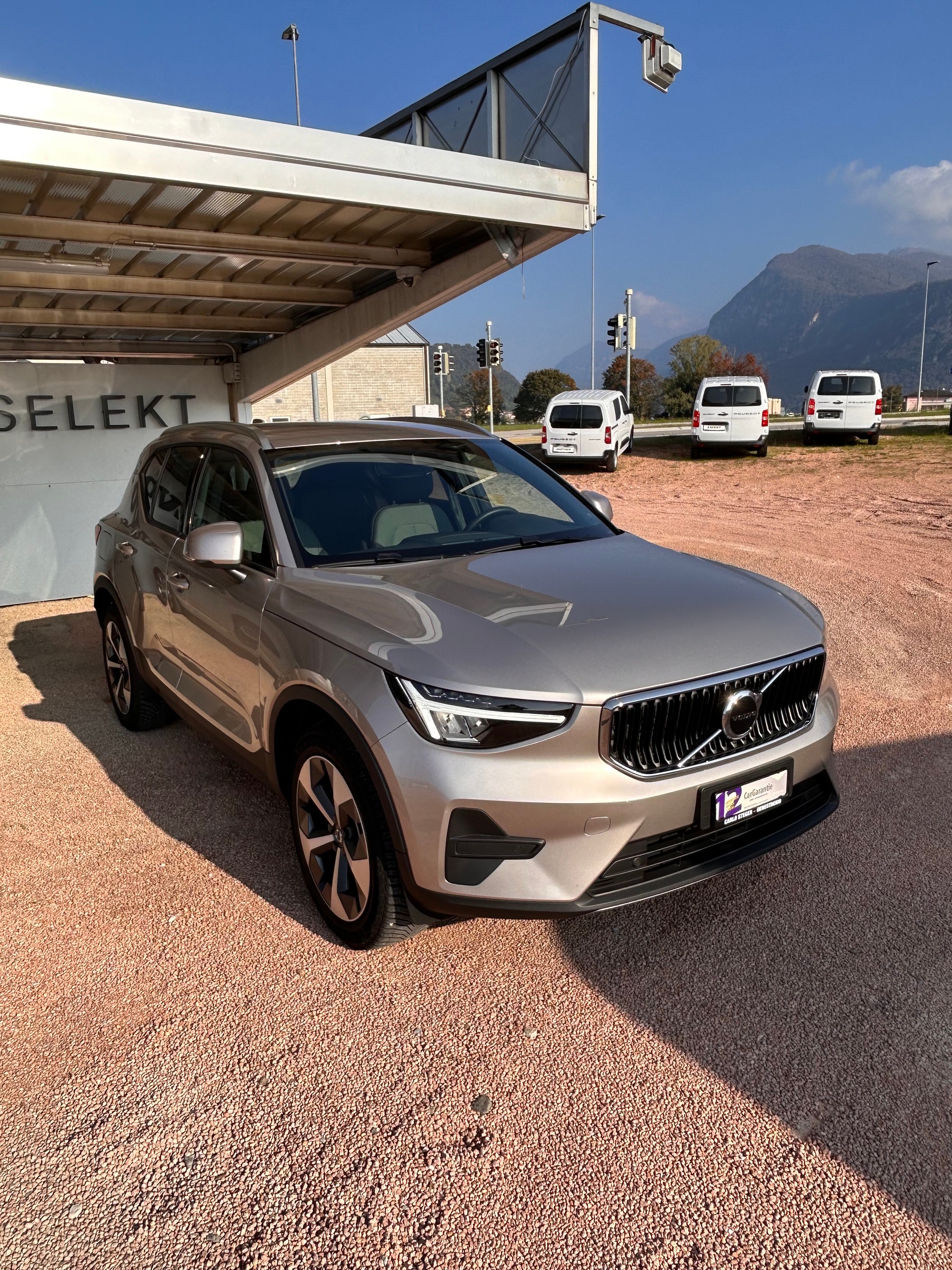 VOLVO XC40 T2 Core Geartronic-showroom-element-1